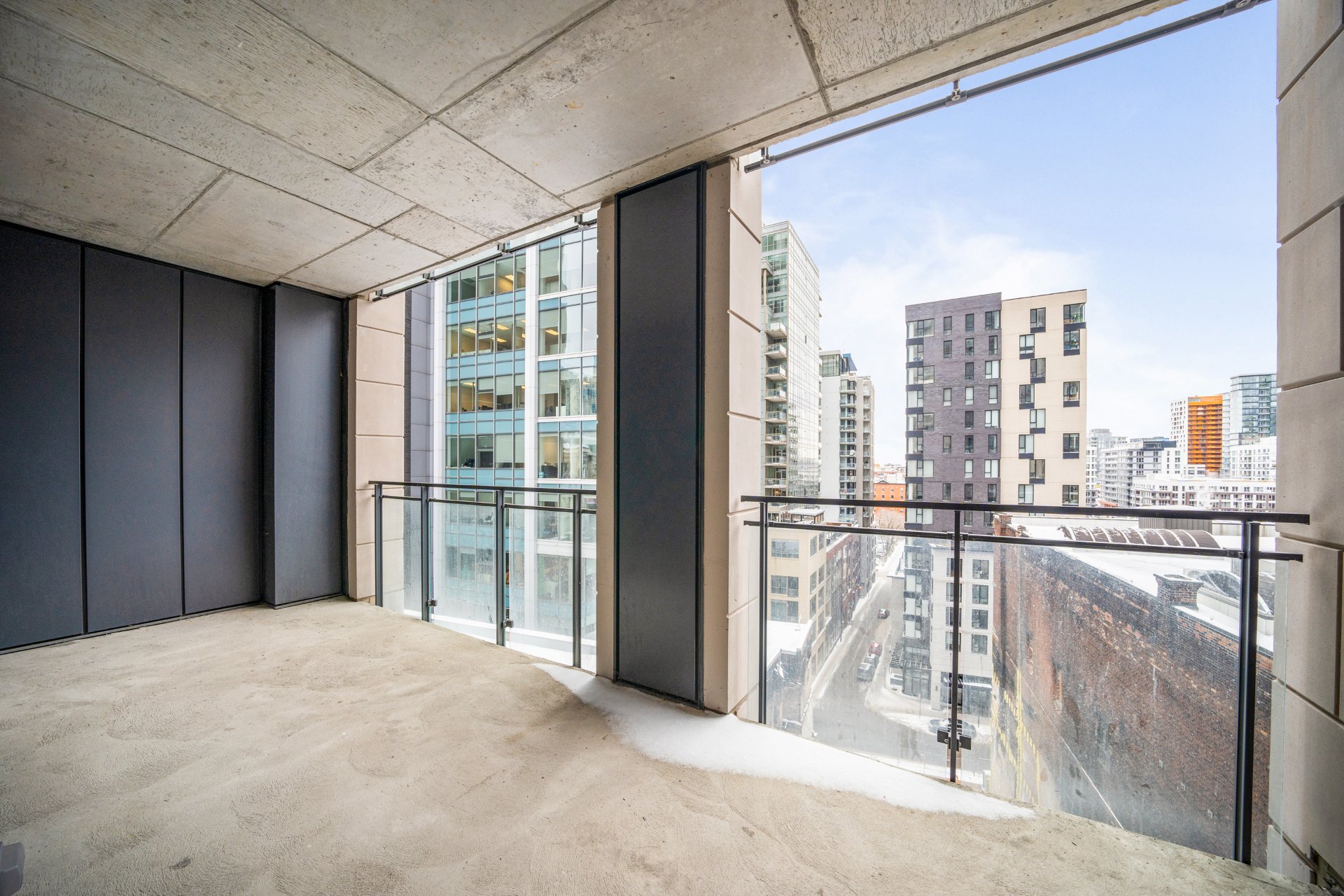 Condo — 10