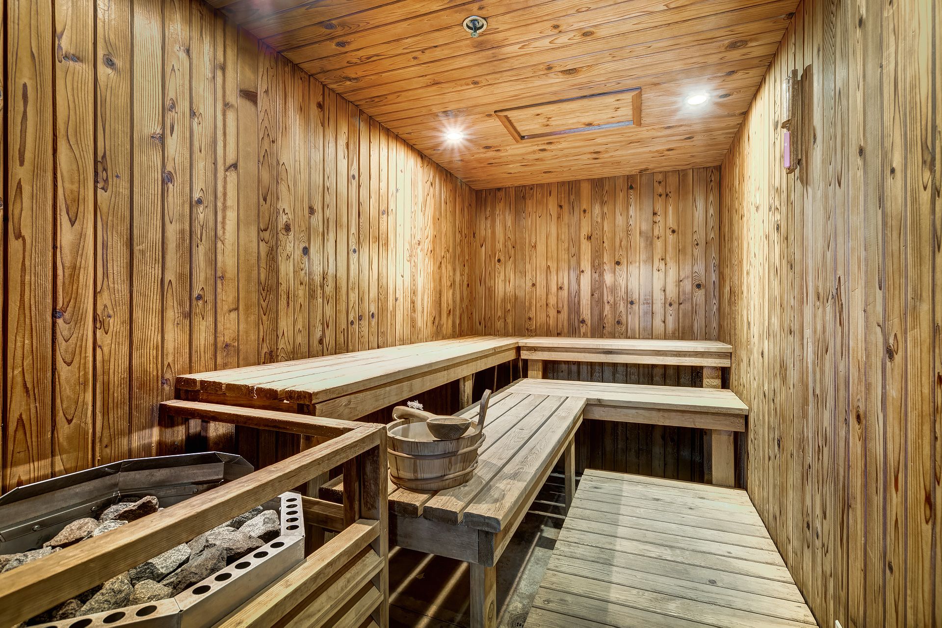 Sauna – 4200, Rue St-Ambroise, app. 607
