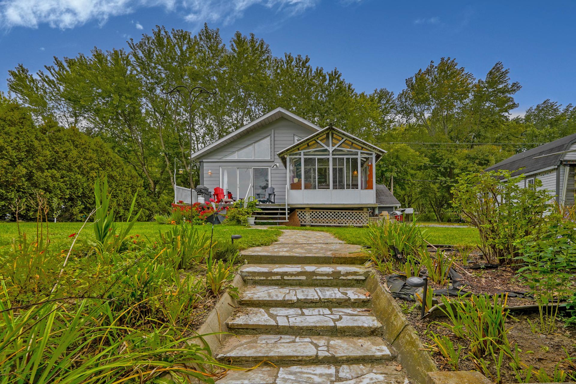 133 Rg du Bas-de-la-Rivière S., Saint-Césaire, QC, J0L1T0