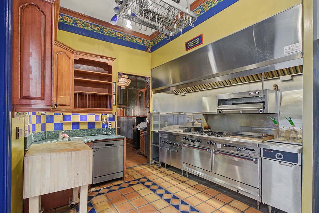 Kitchen – 920-922, Rue Cherrier