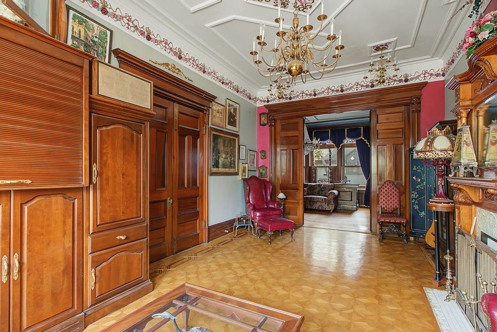 Living room – 920-922, Rue Cherrier