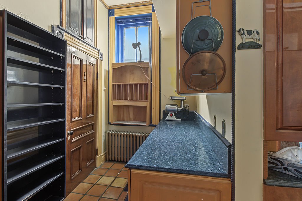 Kitchen – 920-922, Rue Cherrier