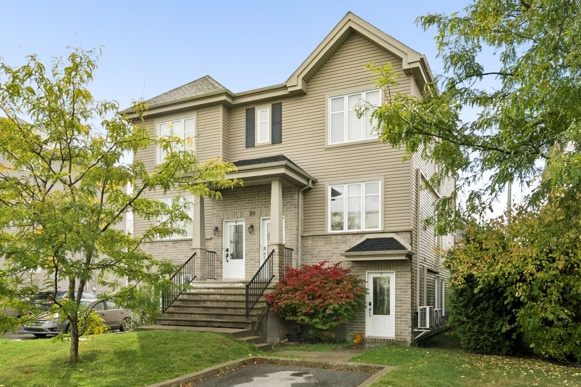 20 Rue Des Lilas #C, Saint-Rémi, QC, J0L2L0