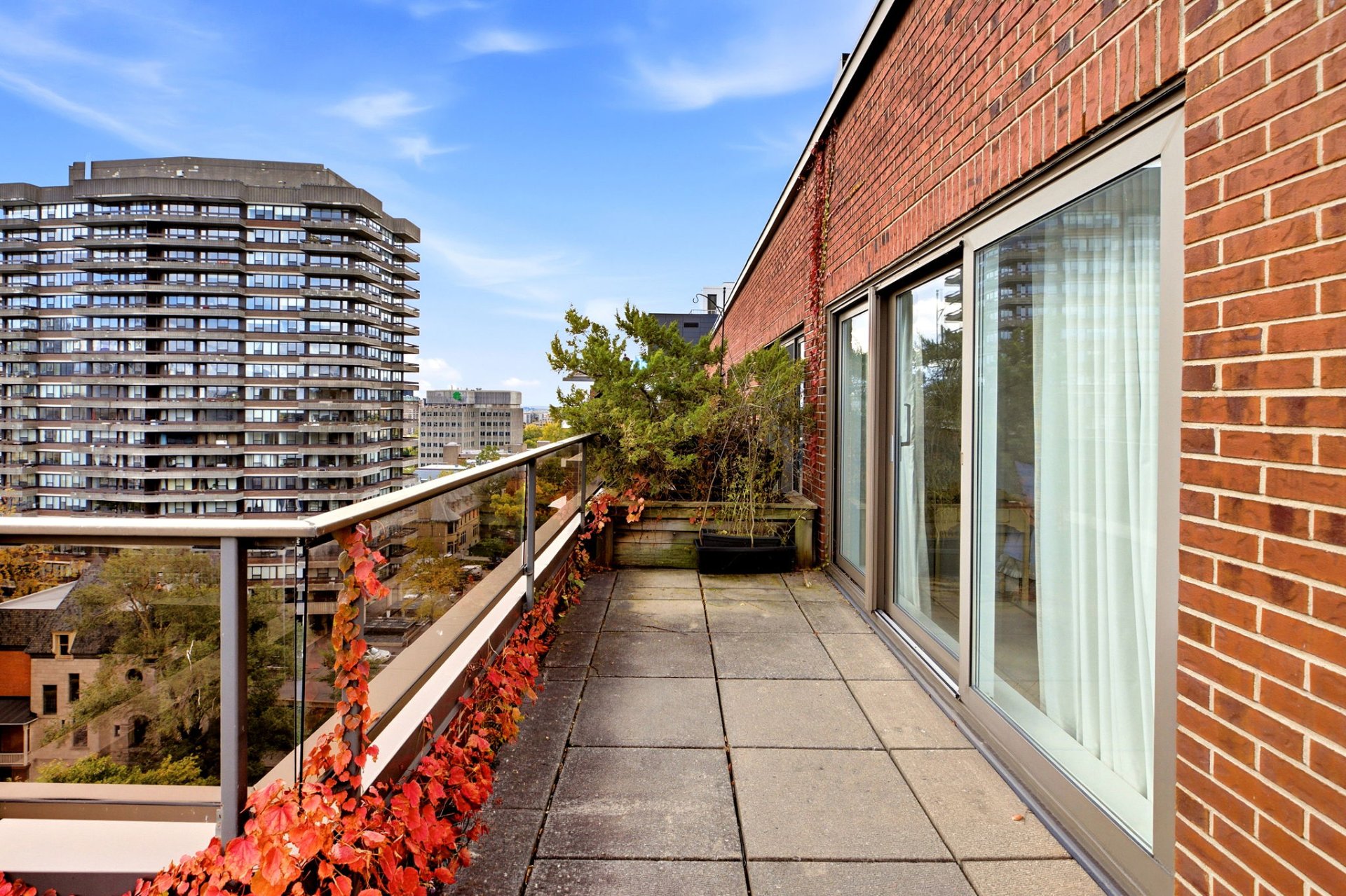 Balcony – 1515, Av. du Docteur-Penfield, apt. 1005