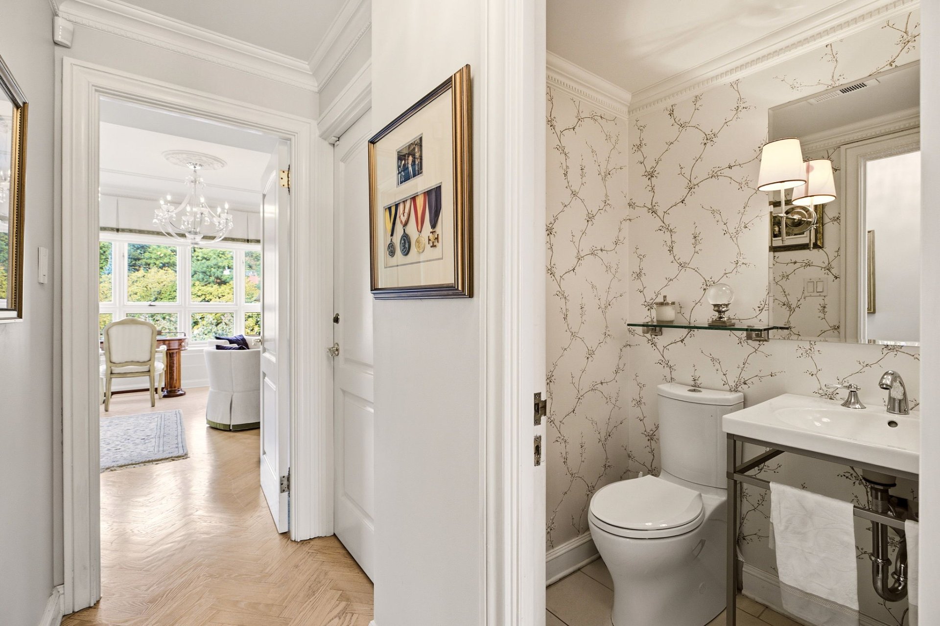 Passageway – 1515, Av. du Docteur-Penfield, apt. 1005