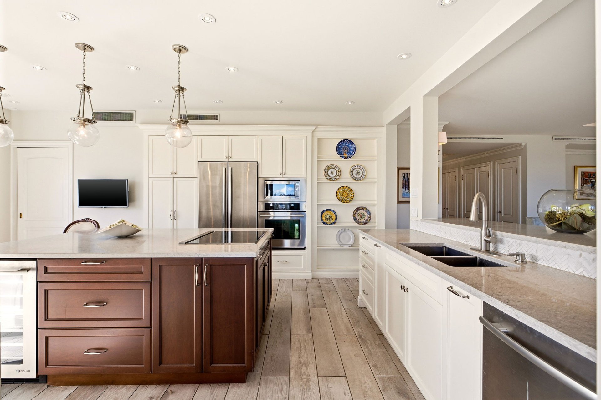 Kitchen – 1515, Av. du Docteur-Penfield, apt. 1005