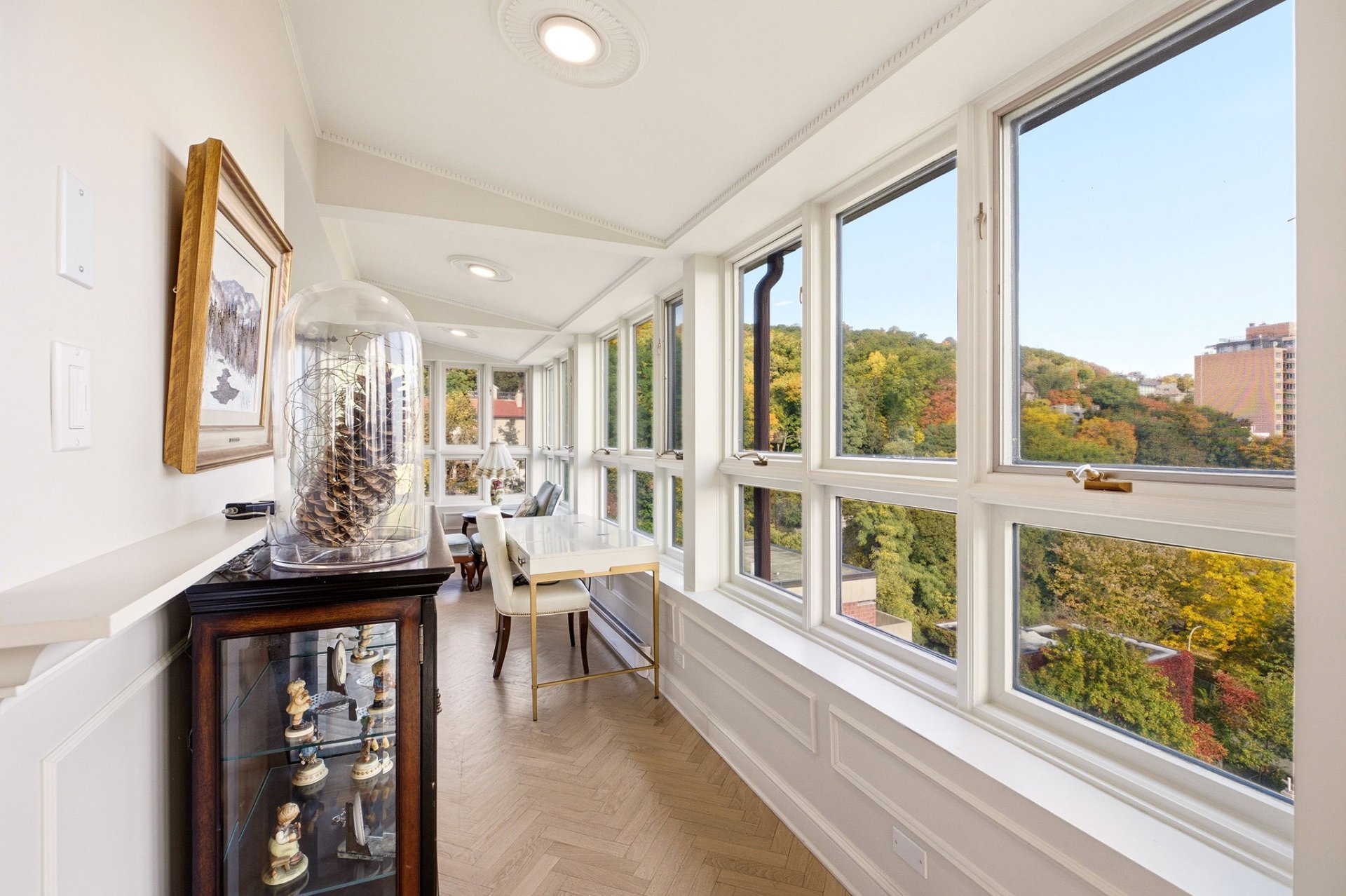 Passageway – 1515, Av. du Docteur-Penfield, apt. 1005