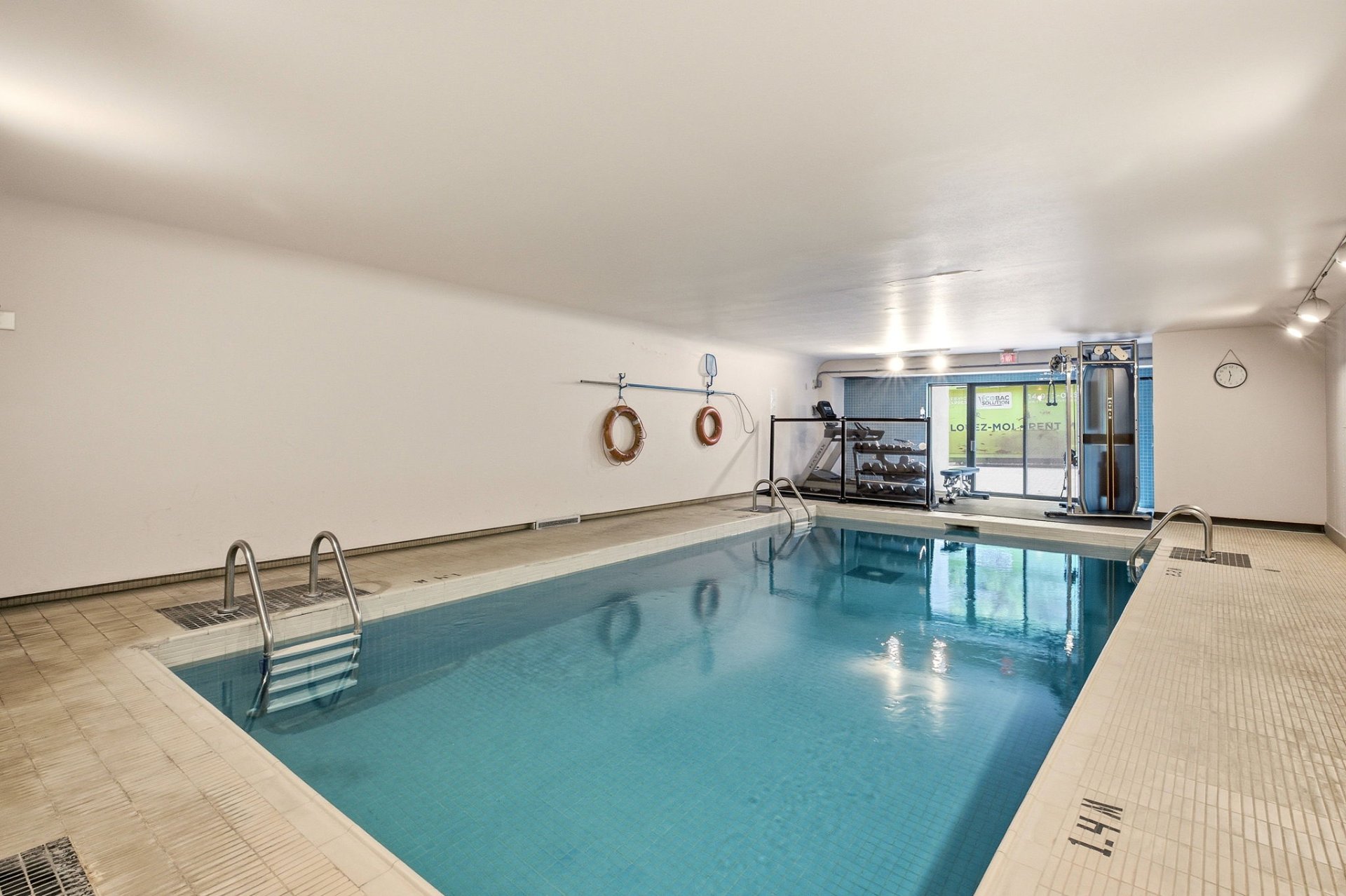 Pool – 1515, Av. du Docteur-Penfield, apt. 1005