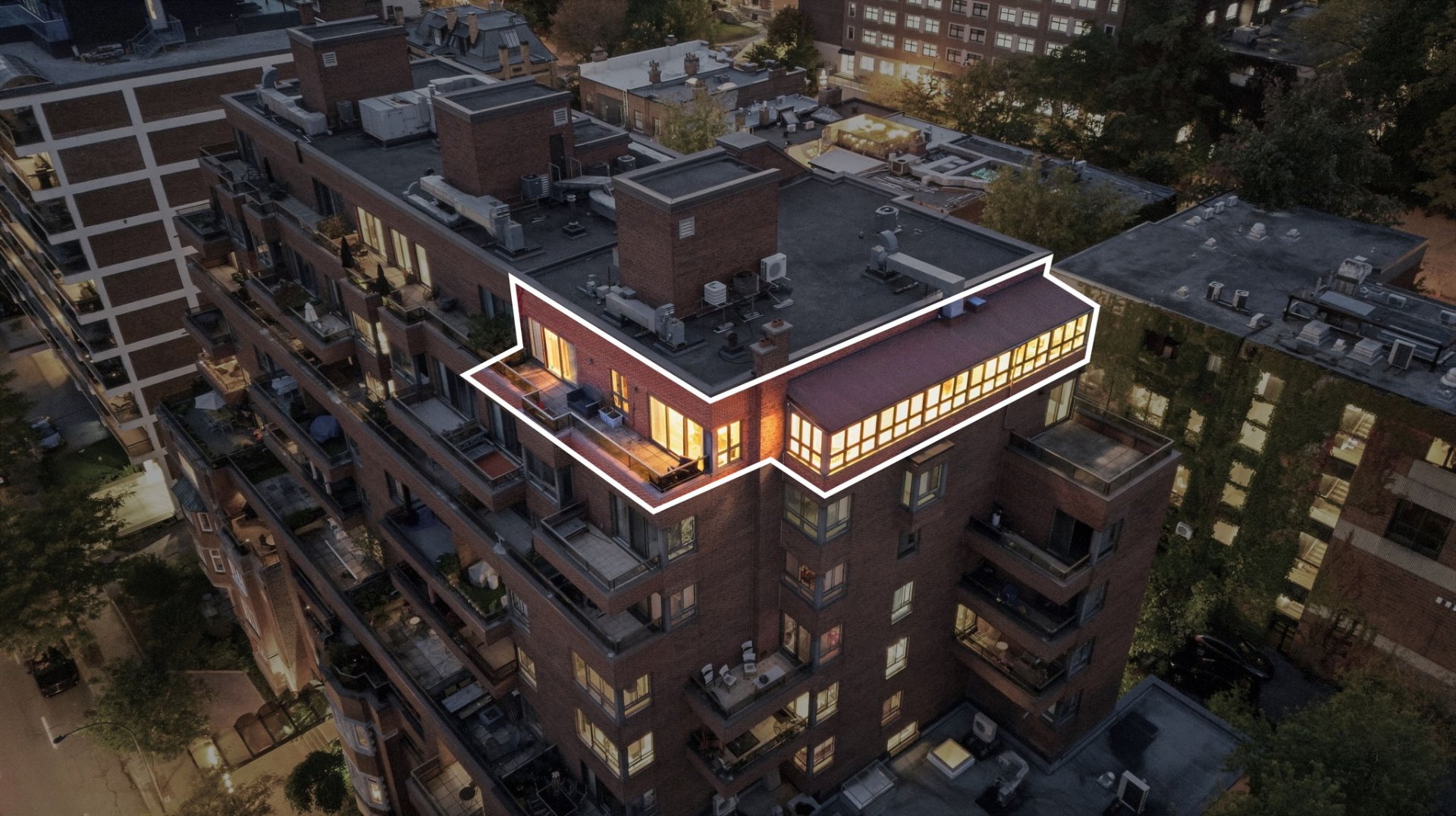 Aerial photo – 1515, Av. du Docteur-Penfield, apt. 1005