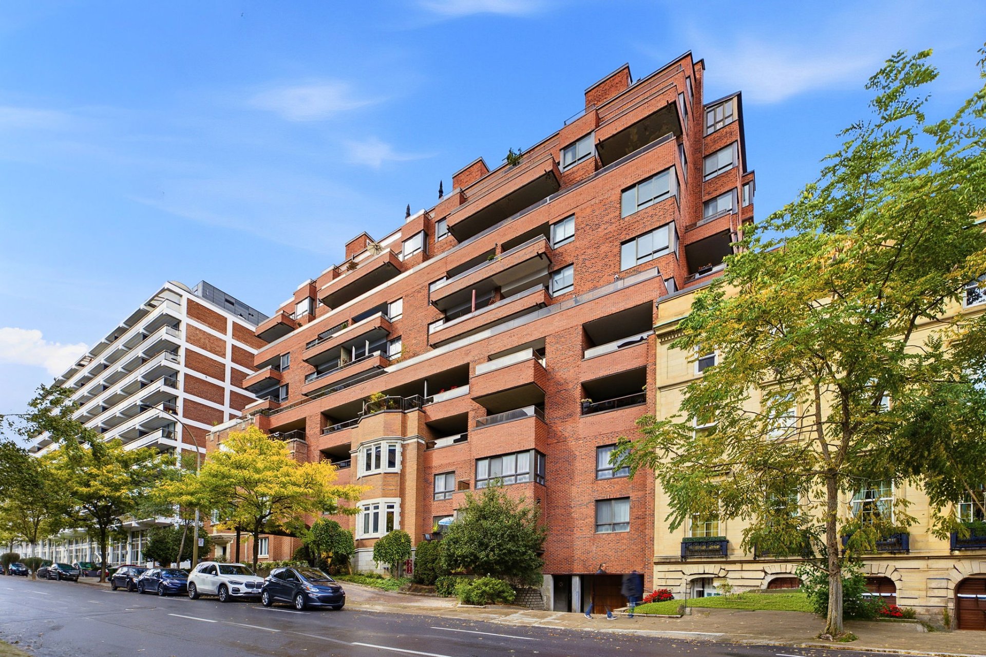 Frontage – 1515, Av. du Docteur-Penfield, apt. 1005