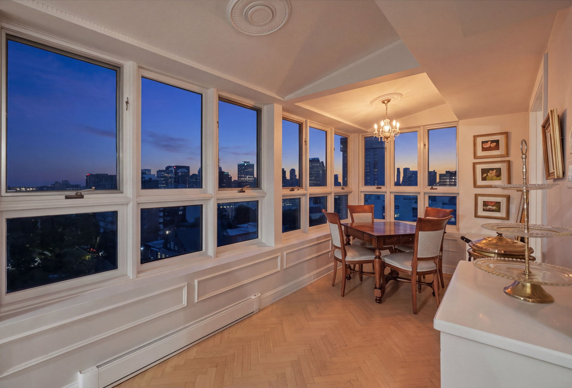 Dinette – 1515, Av. du Docteur-Penfield, apt. 1005