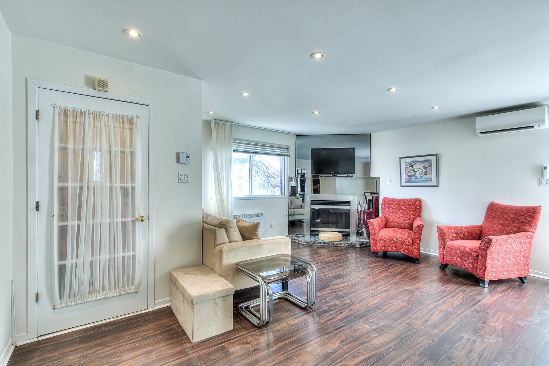 2190 Boul. Shevchenko Condo 2