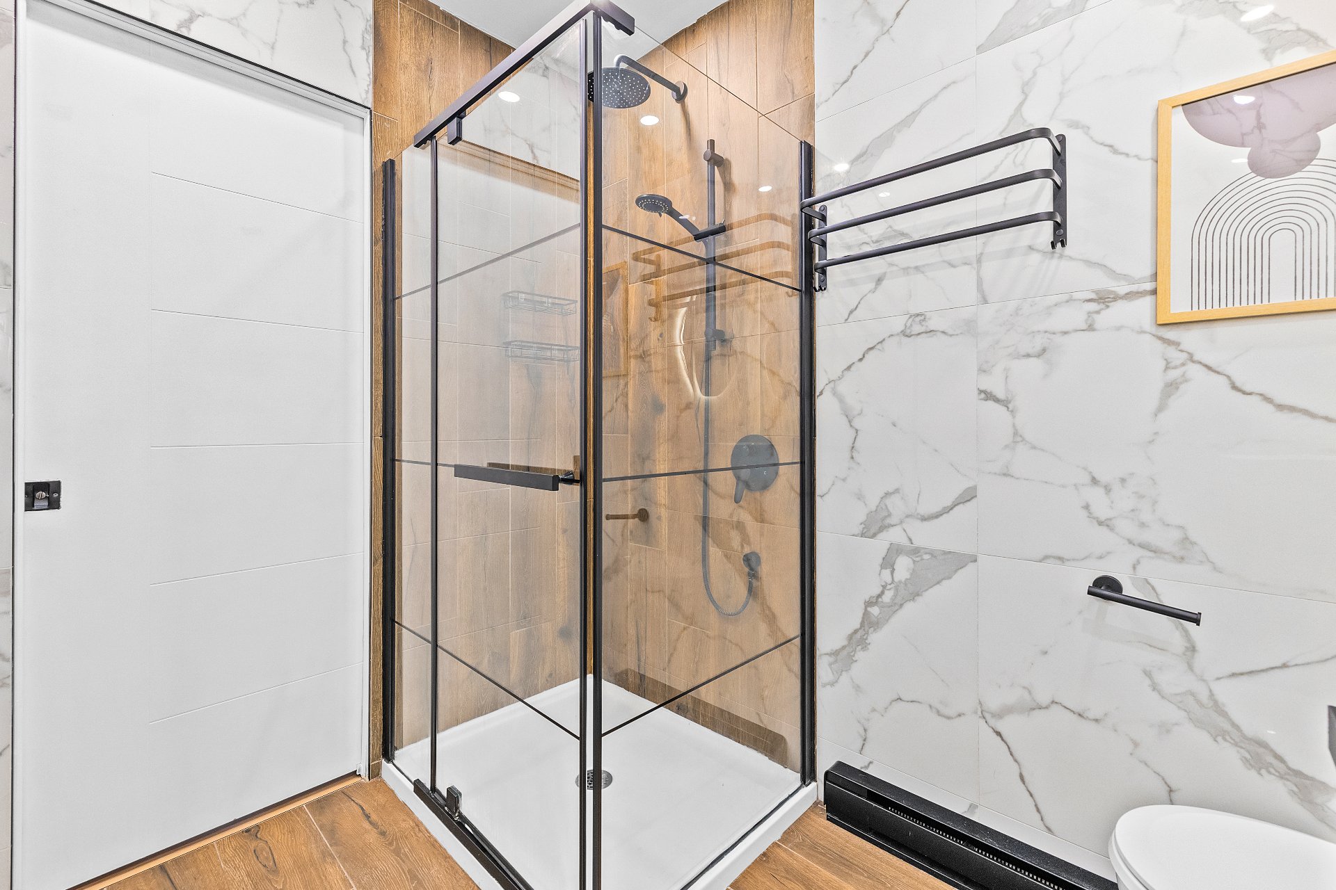 Ensuite bathroom – 1010, Rue Ste-Marguerite, apt. 1