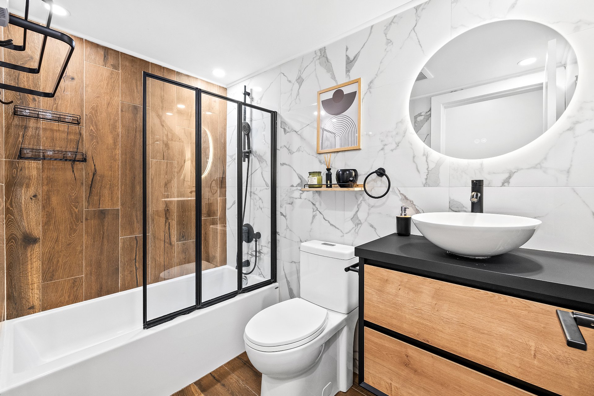 Bathroom – 1010, Rue Ste-Marguerite, apt. 1