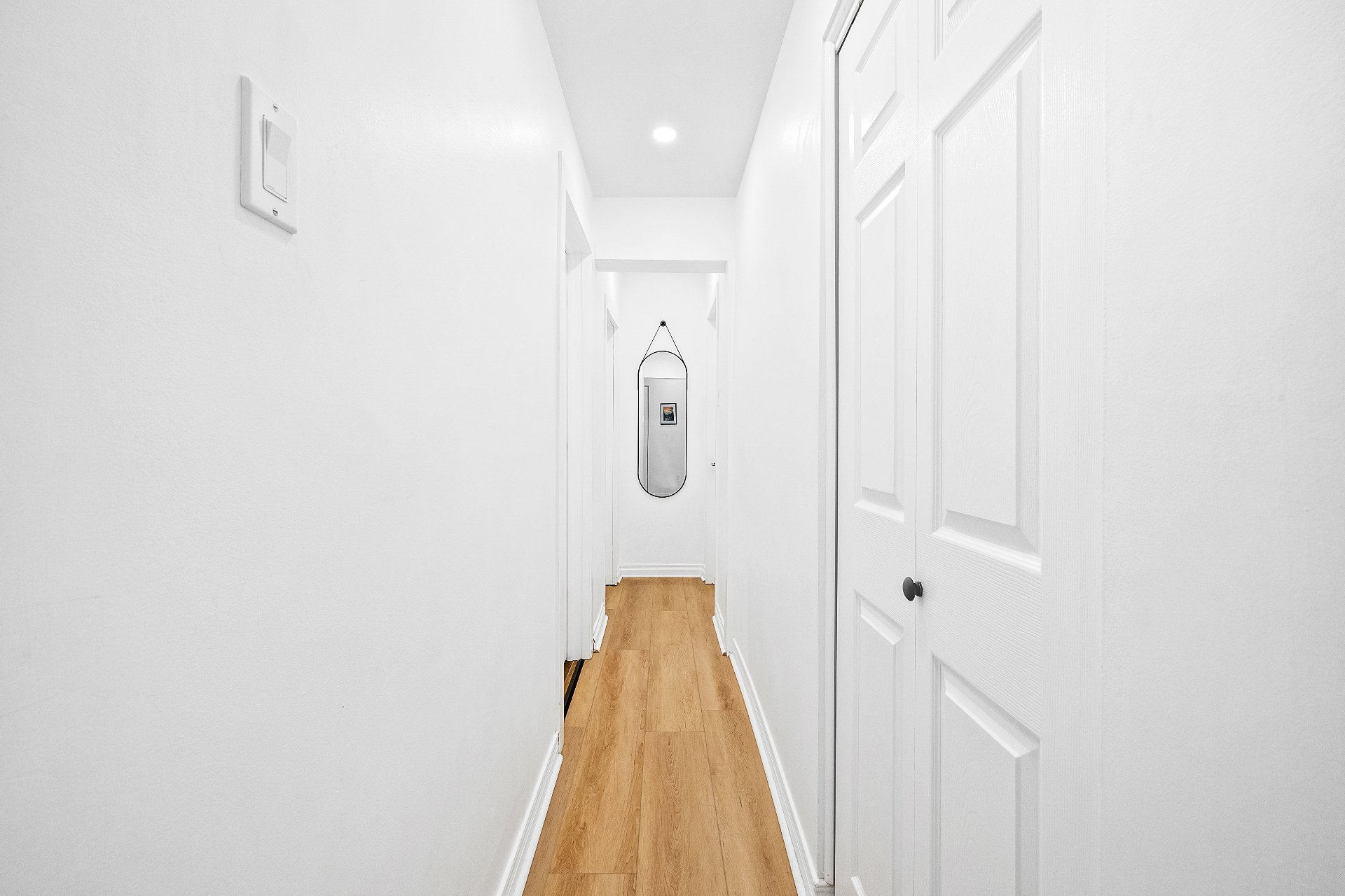 Passageway – 1010, Rue Ste-Marguerite, apt. 1