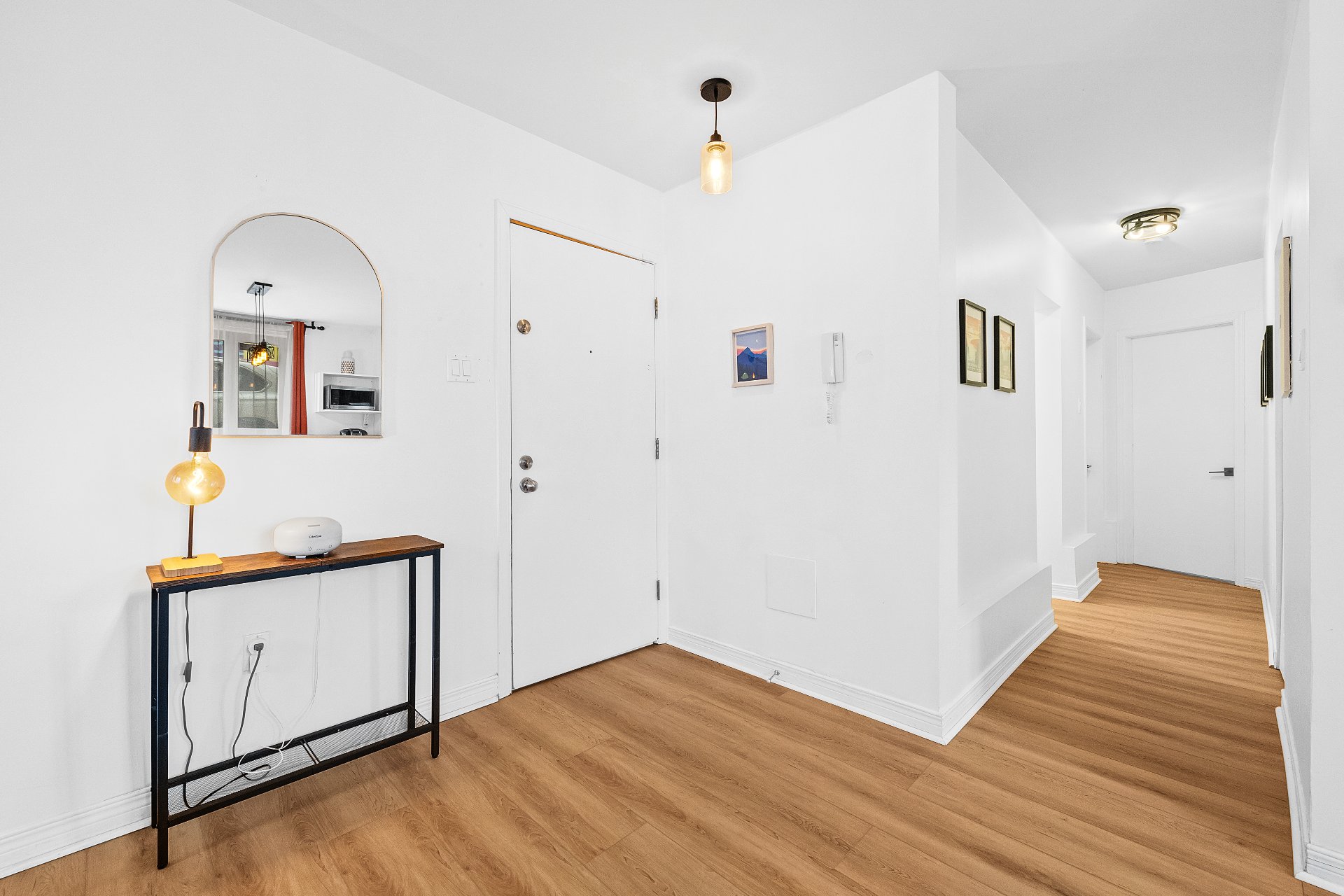 Hall – 1010, Rue Ste-Marguerite, apt. 1