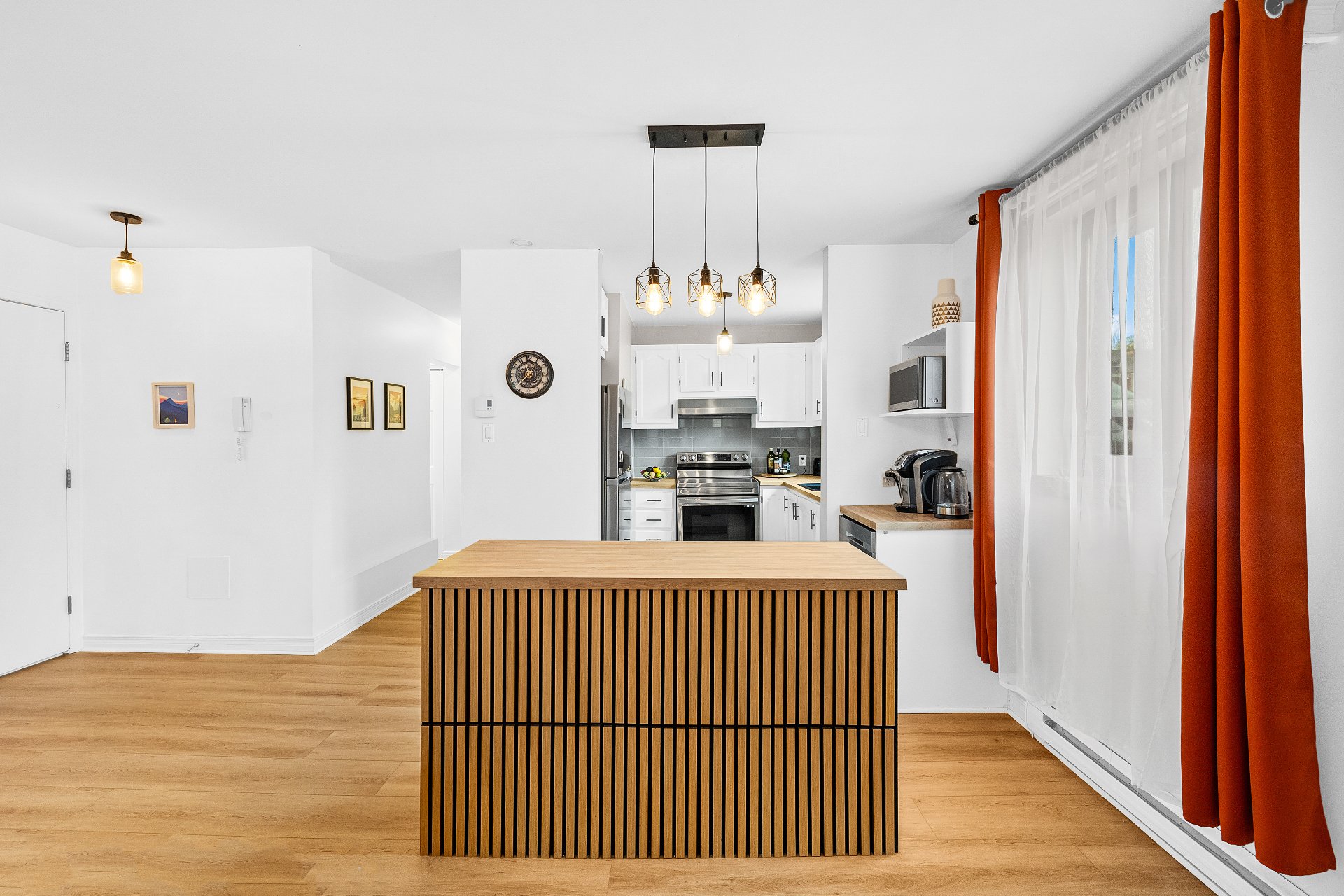 Kitchen – 1010, Rue Ste-Marguerite, apt. 1