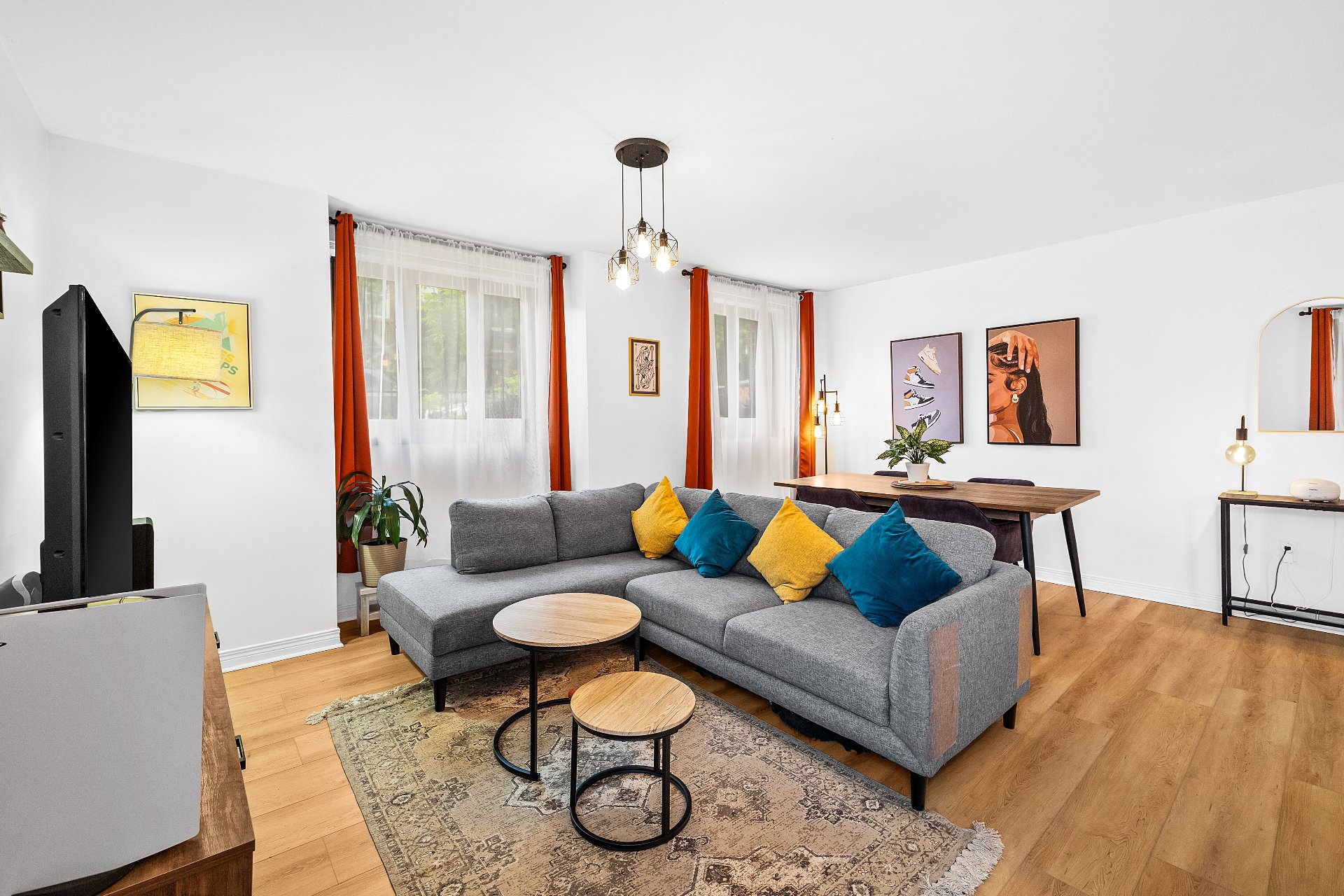 Living room – 1010, Rue Ste-Marguerite, apt. 1