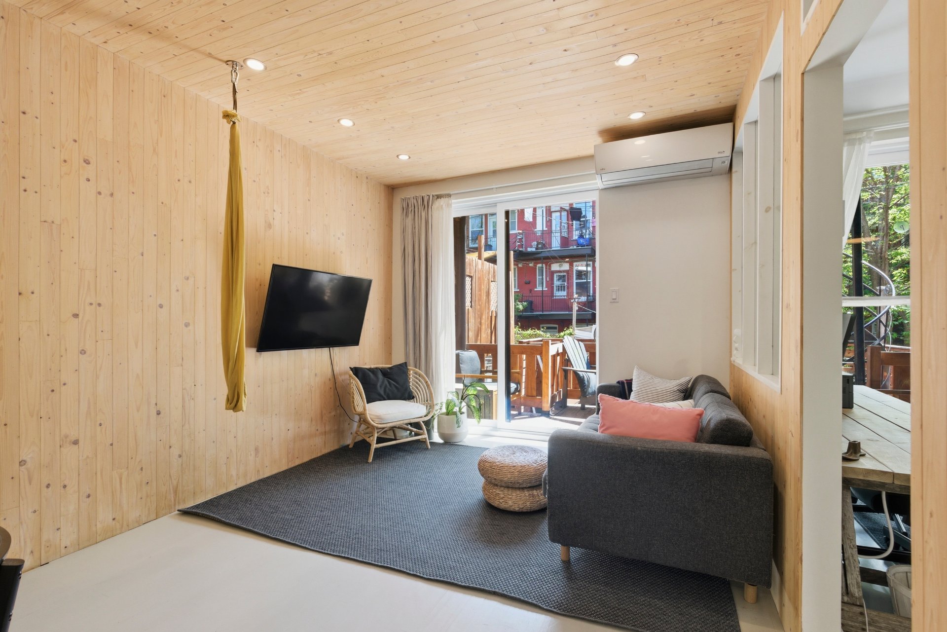 Triplex — 8