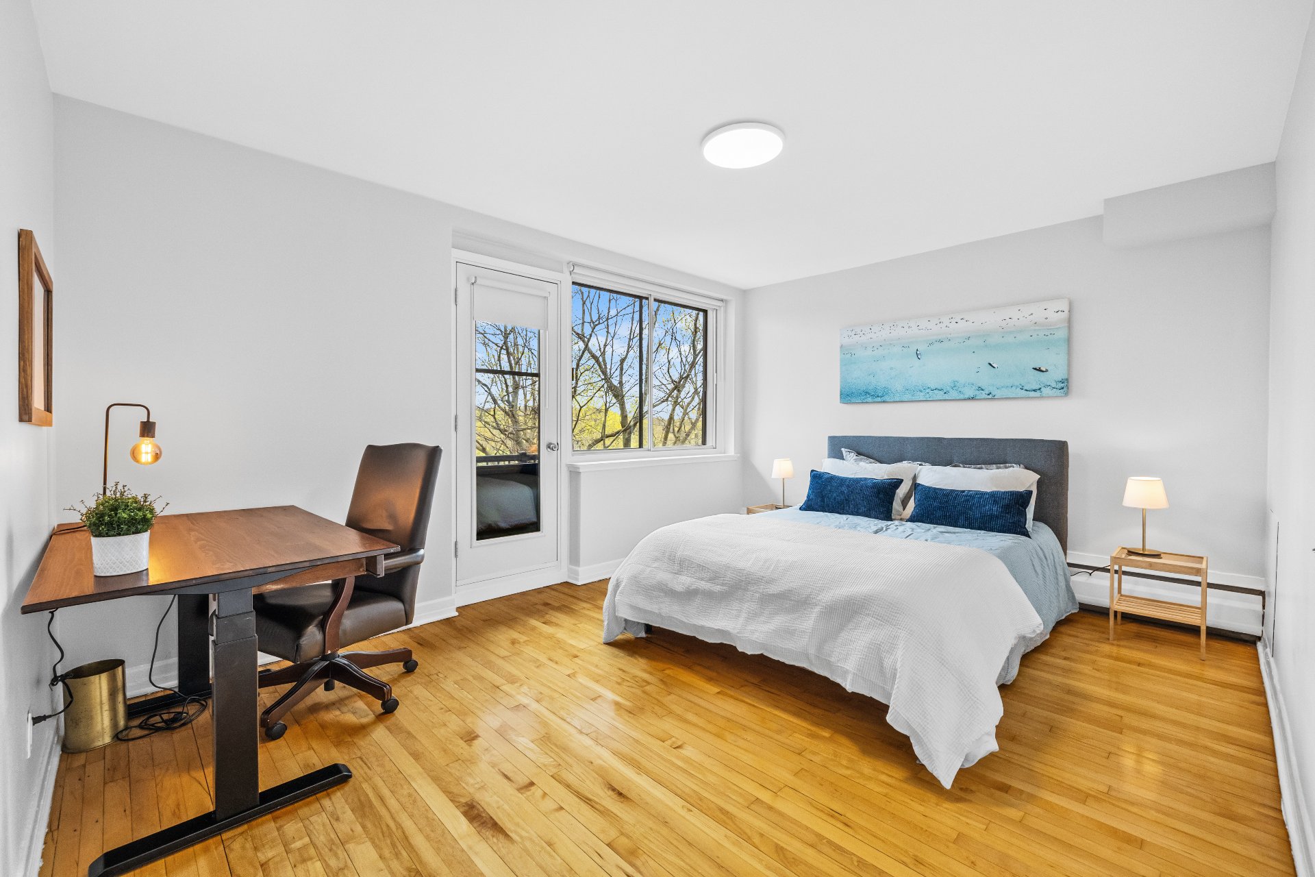 Primary bedroom – 3625, Av. Ridgewood, apt. 105