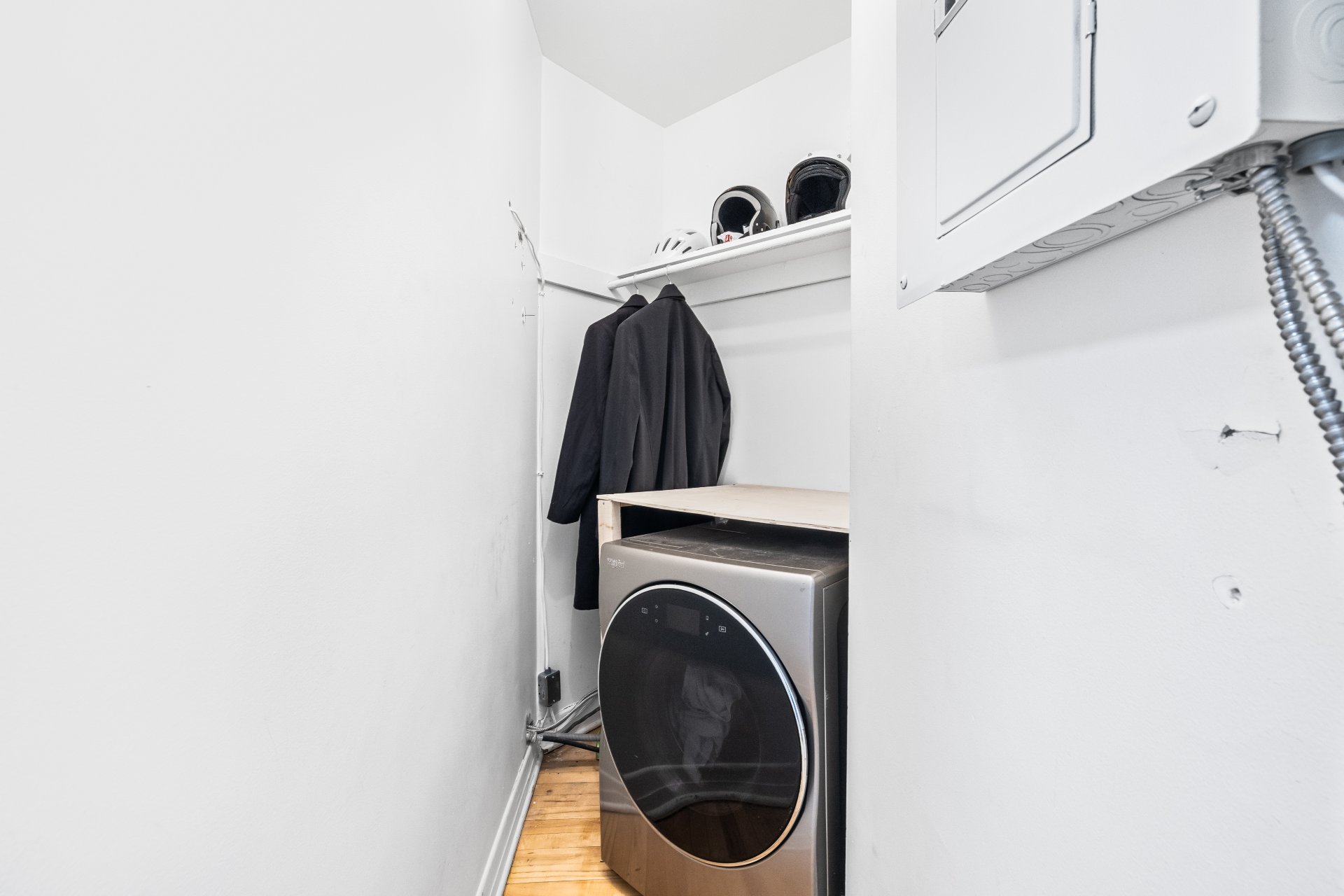 Laundry room – 3625, Av. Ridgewood, apt. 105
