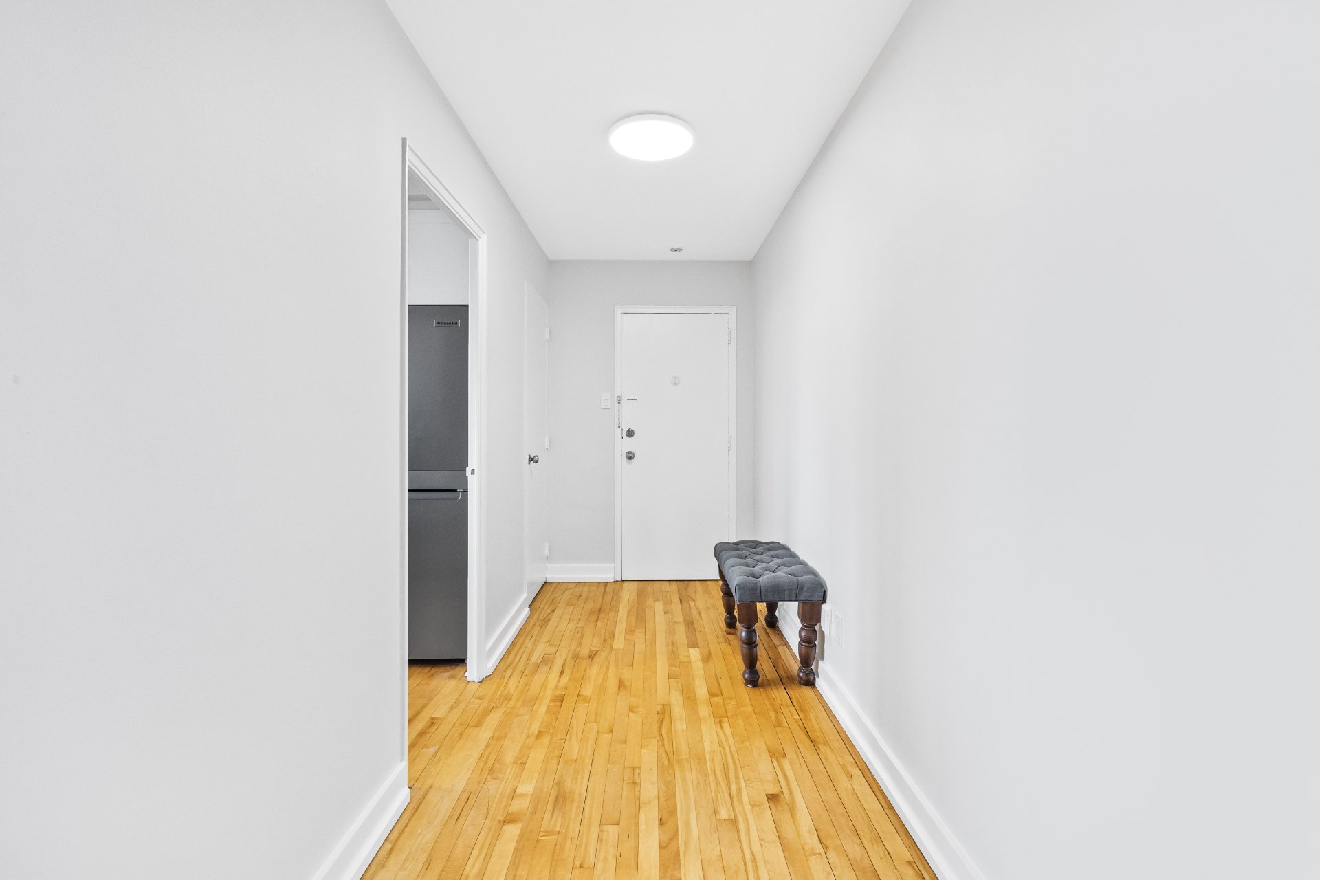 Passageway – 3625, Av. Ridgewood, apt. 105