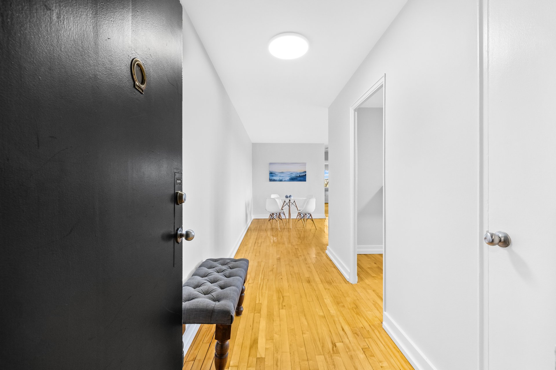 Hall – 3625, Av. Ridgewood, apt. 105