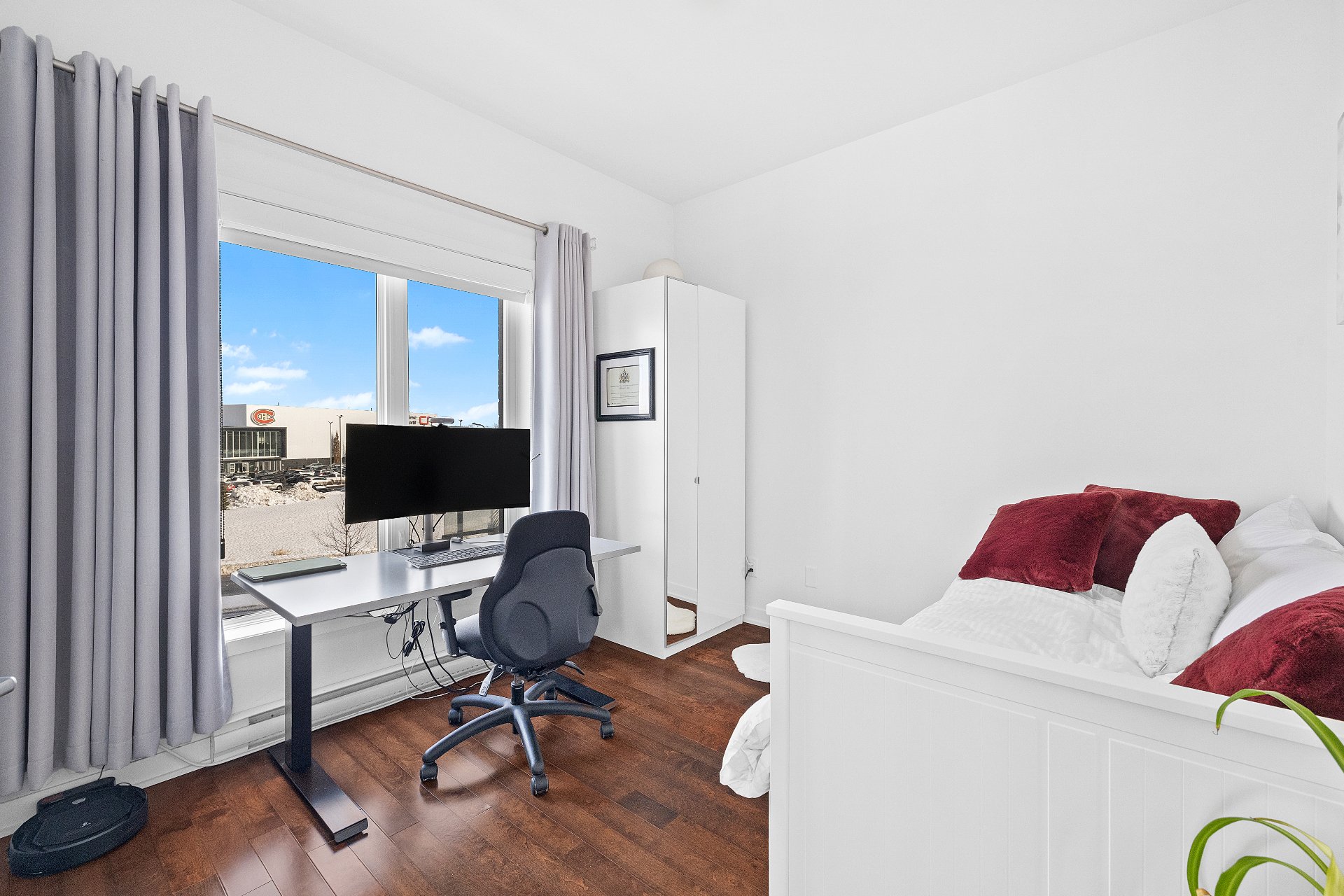 Condo — 10