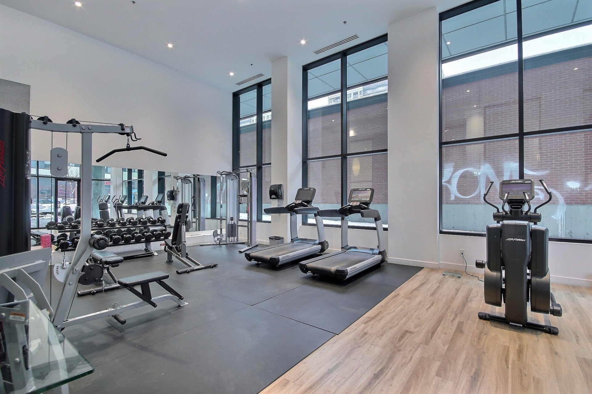 Exercise room – 1165, Rue Wellington, apt. 1209