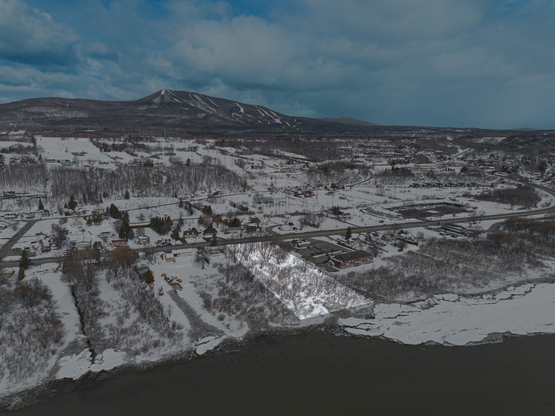 Photo 11 : Land, Sainte-Anne-de-Beaupré
