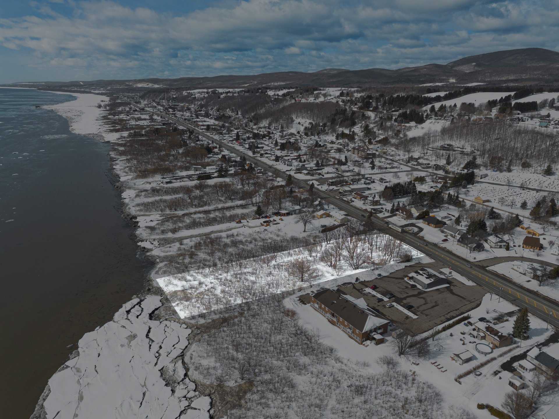 Photo 12 : Land, Sainte-Anne-de-Beaupré