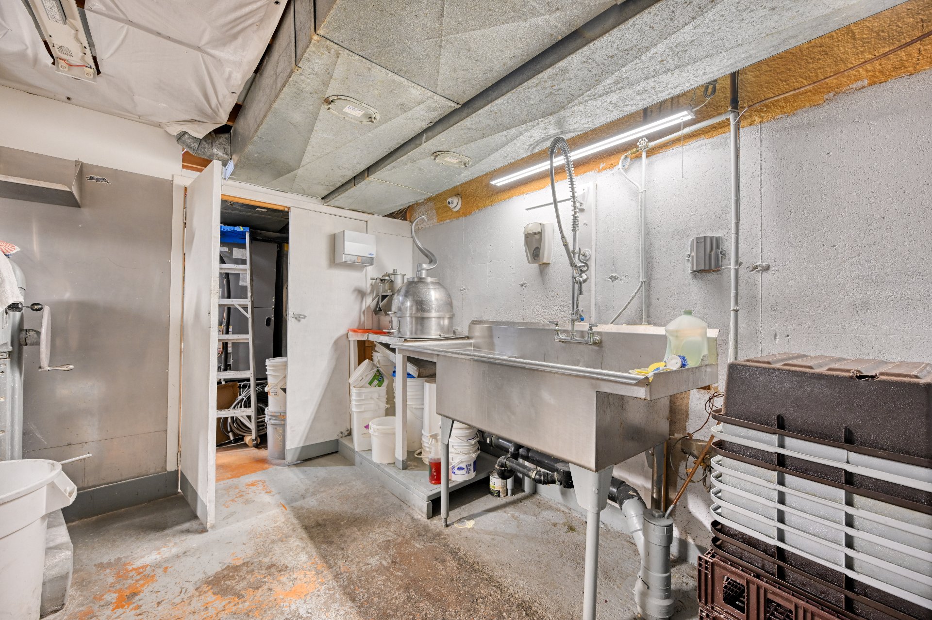 Duplex — 23