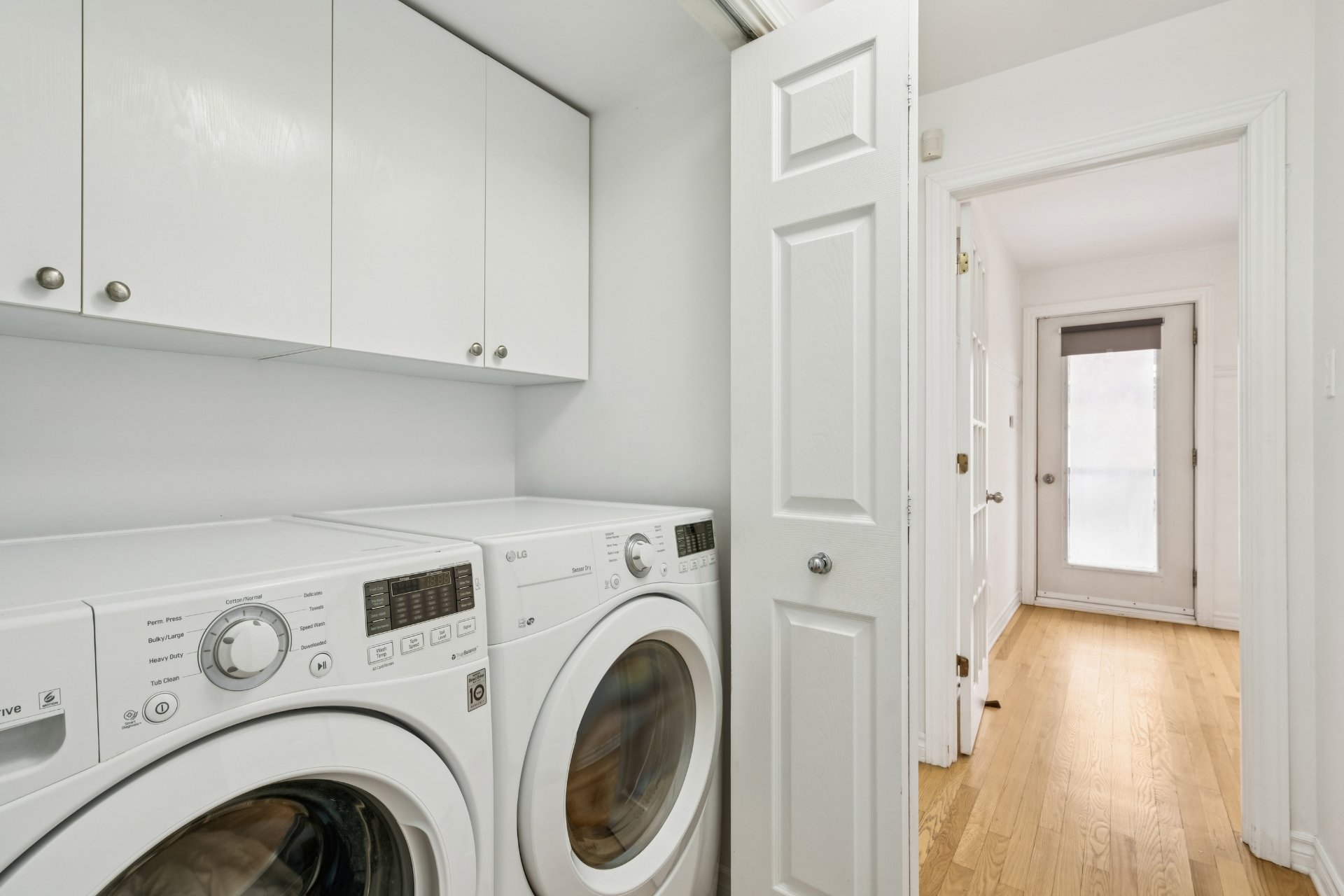 Laundry room – 1256, Rue Ste-Élisabeth, apt. 1