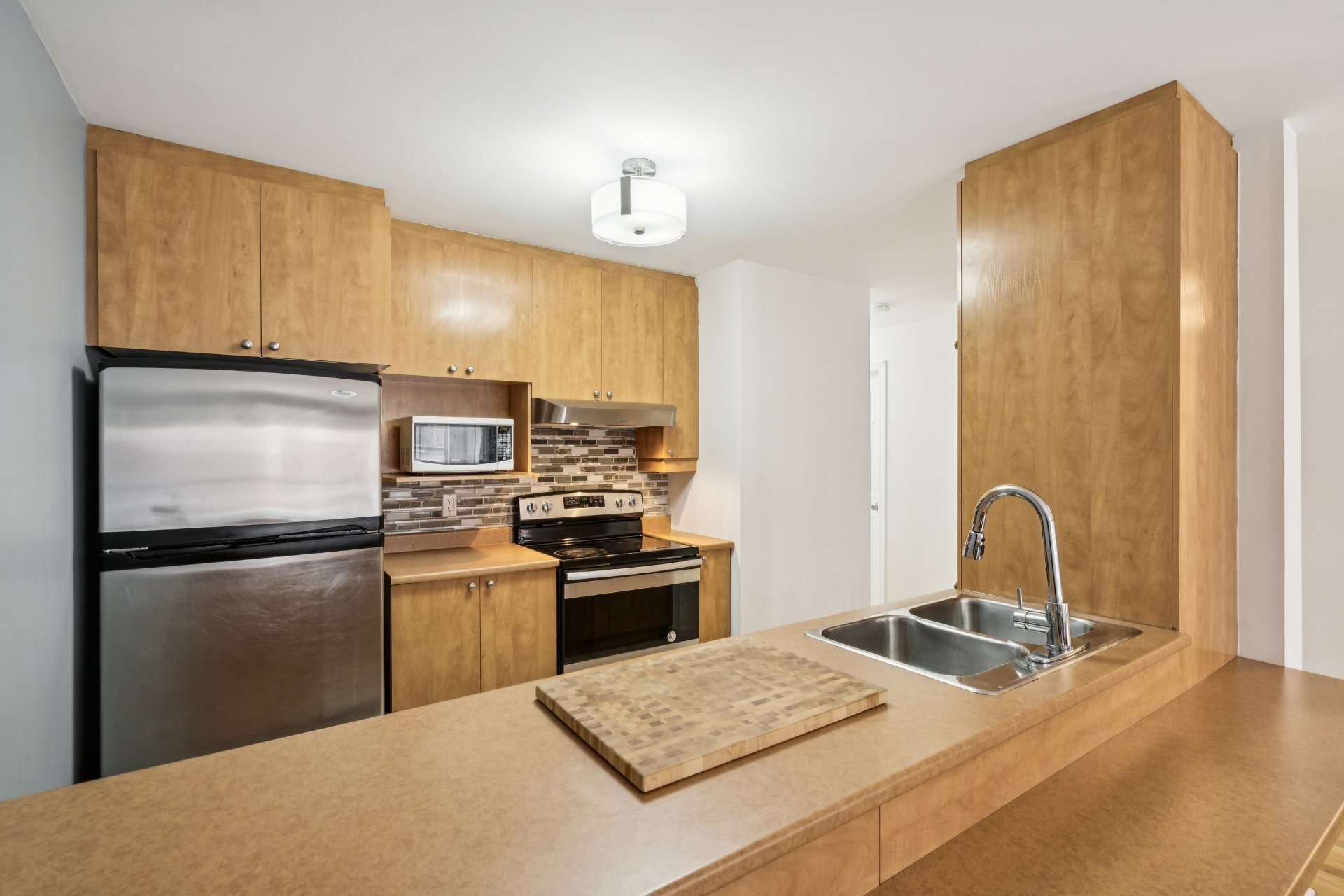 Kitchen – 1256, Rue Ste-Élisabeth, apt. 1
