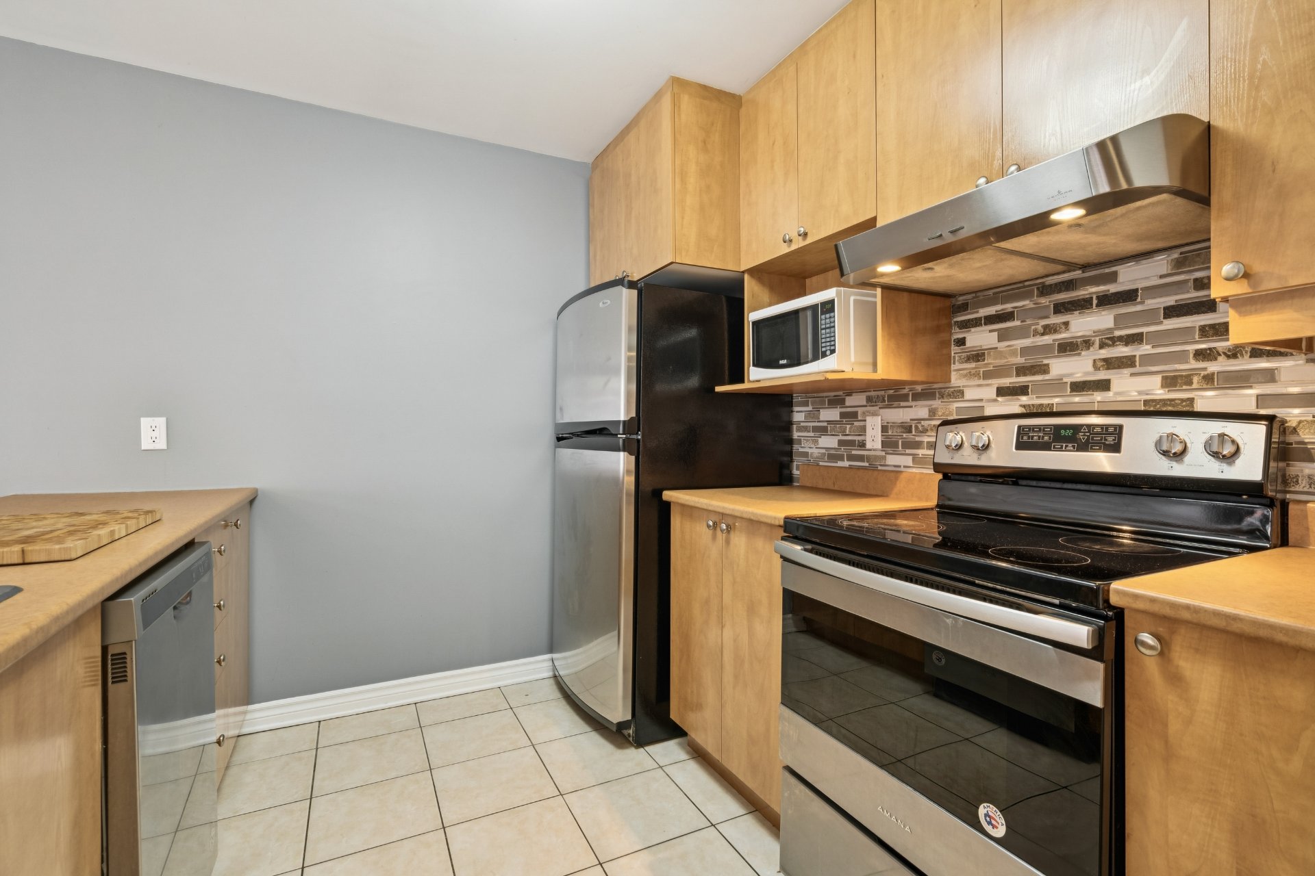Kitchen – 1256, Rue Ste-Élisabeth, apt. 1