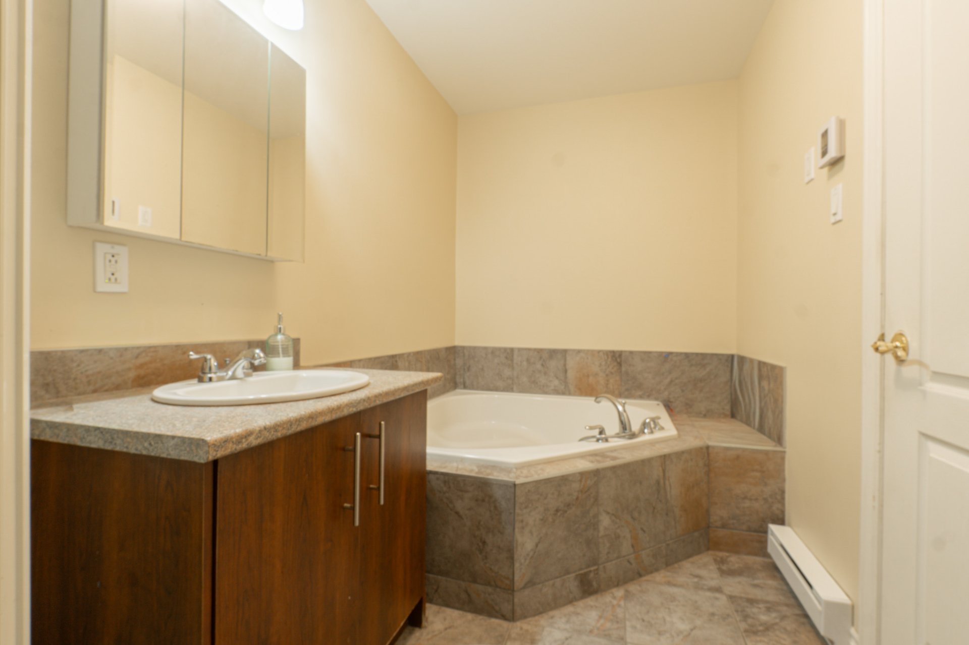 6215 Rue Hurteau, apt. 202 Condo thumbnail 11