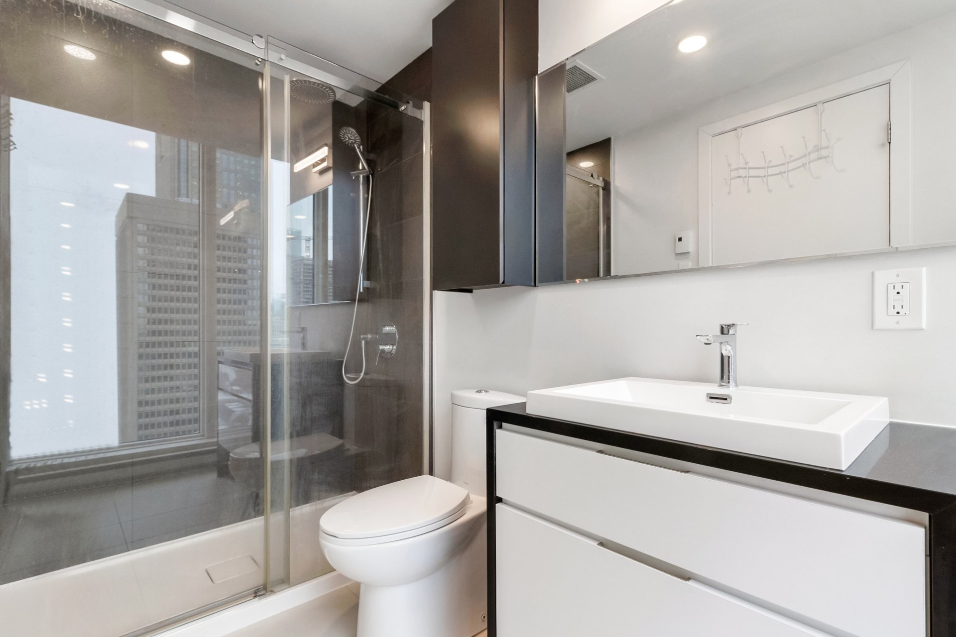 Condo — 18