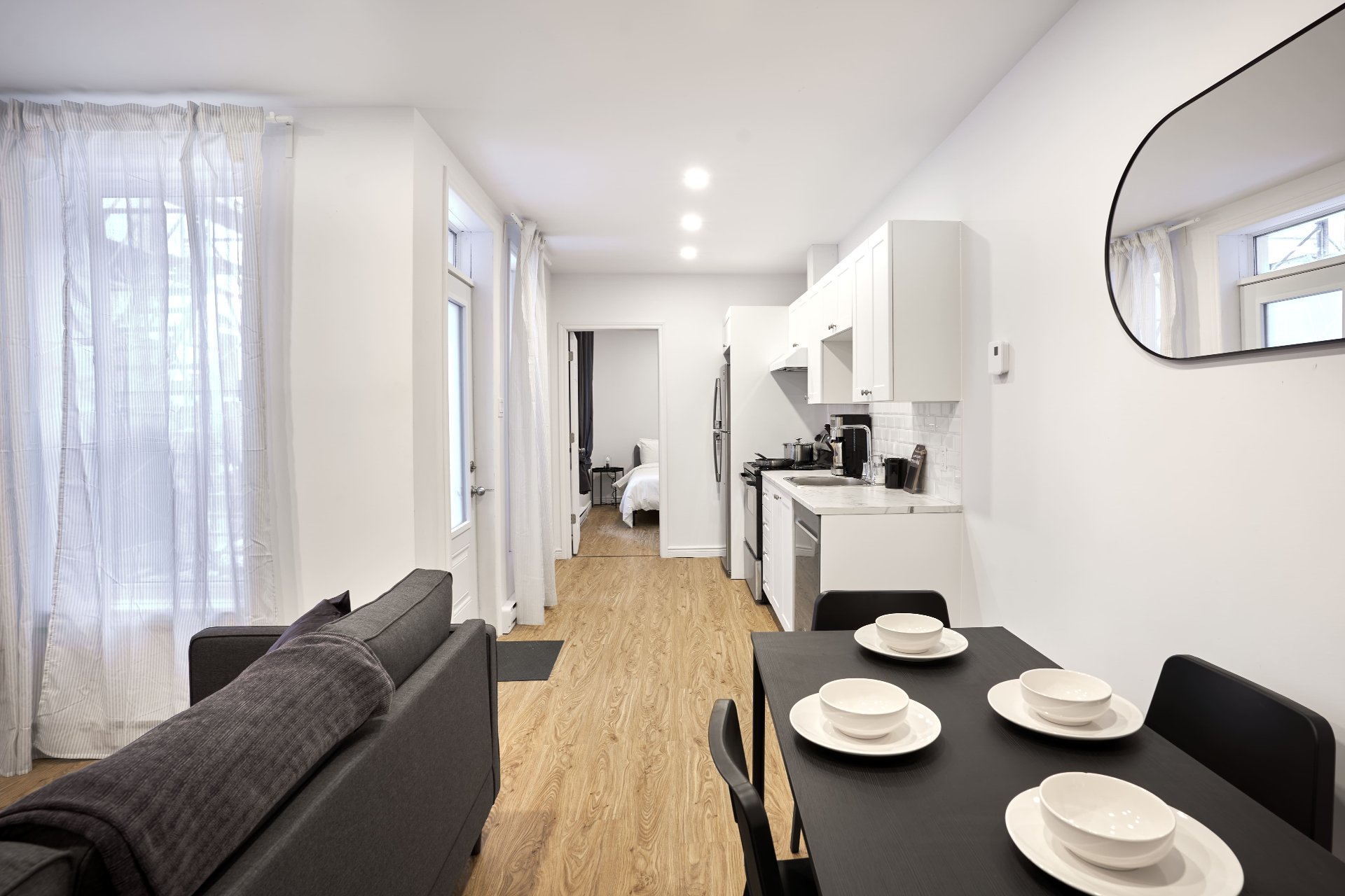 5104 Rue Ste-Clotilde