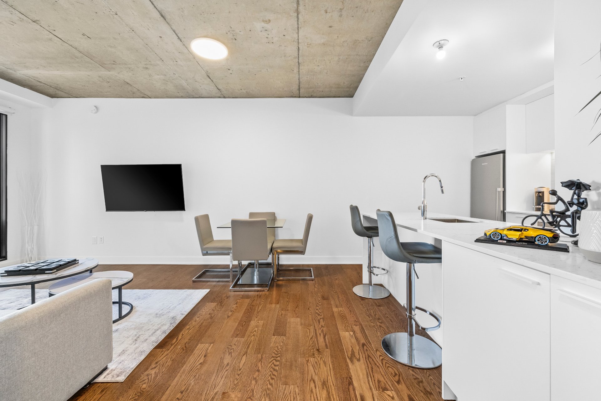 Condo — 4