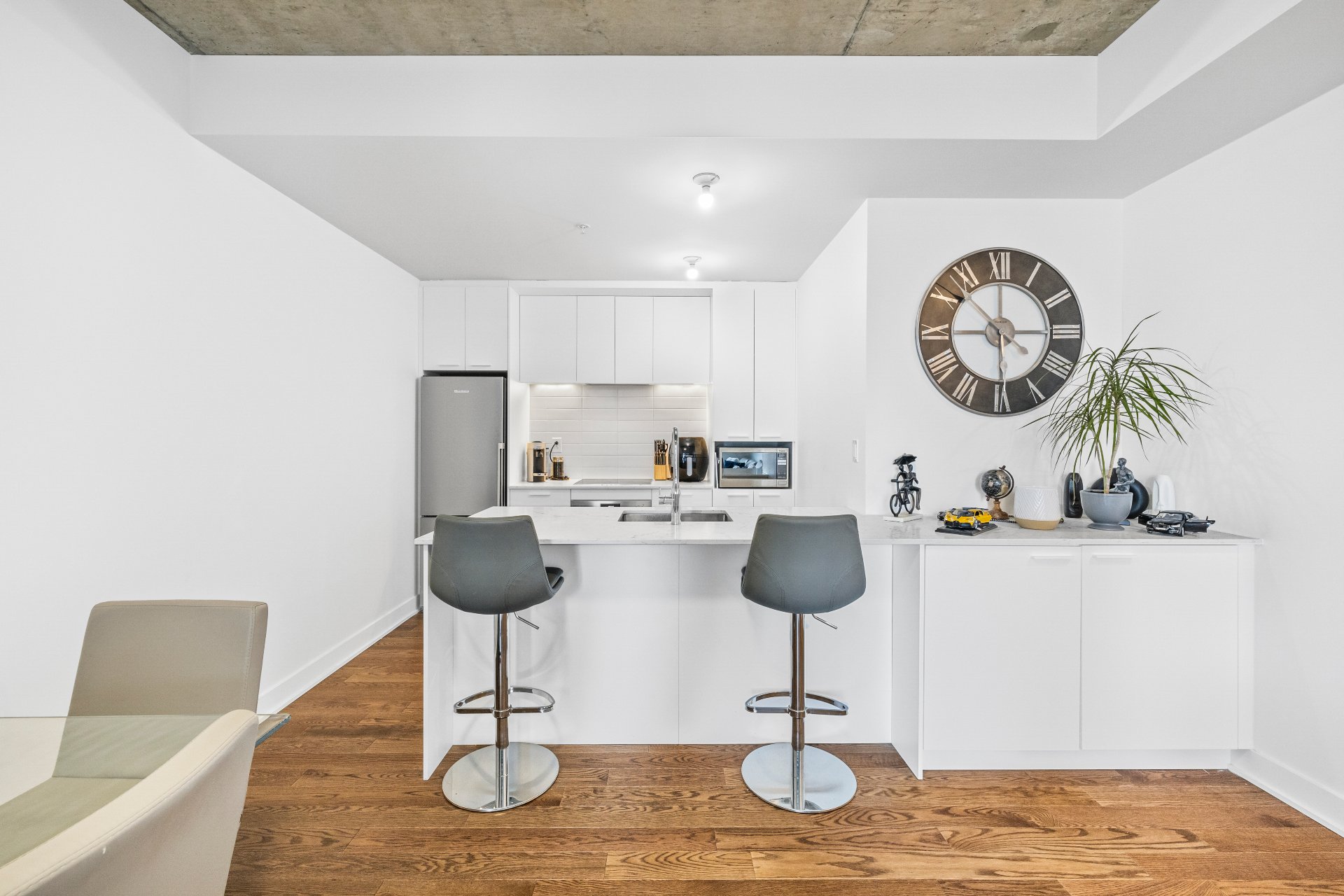 Condo — 6
