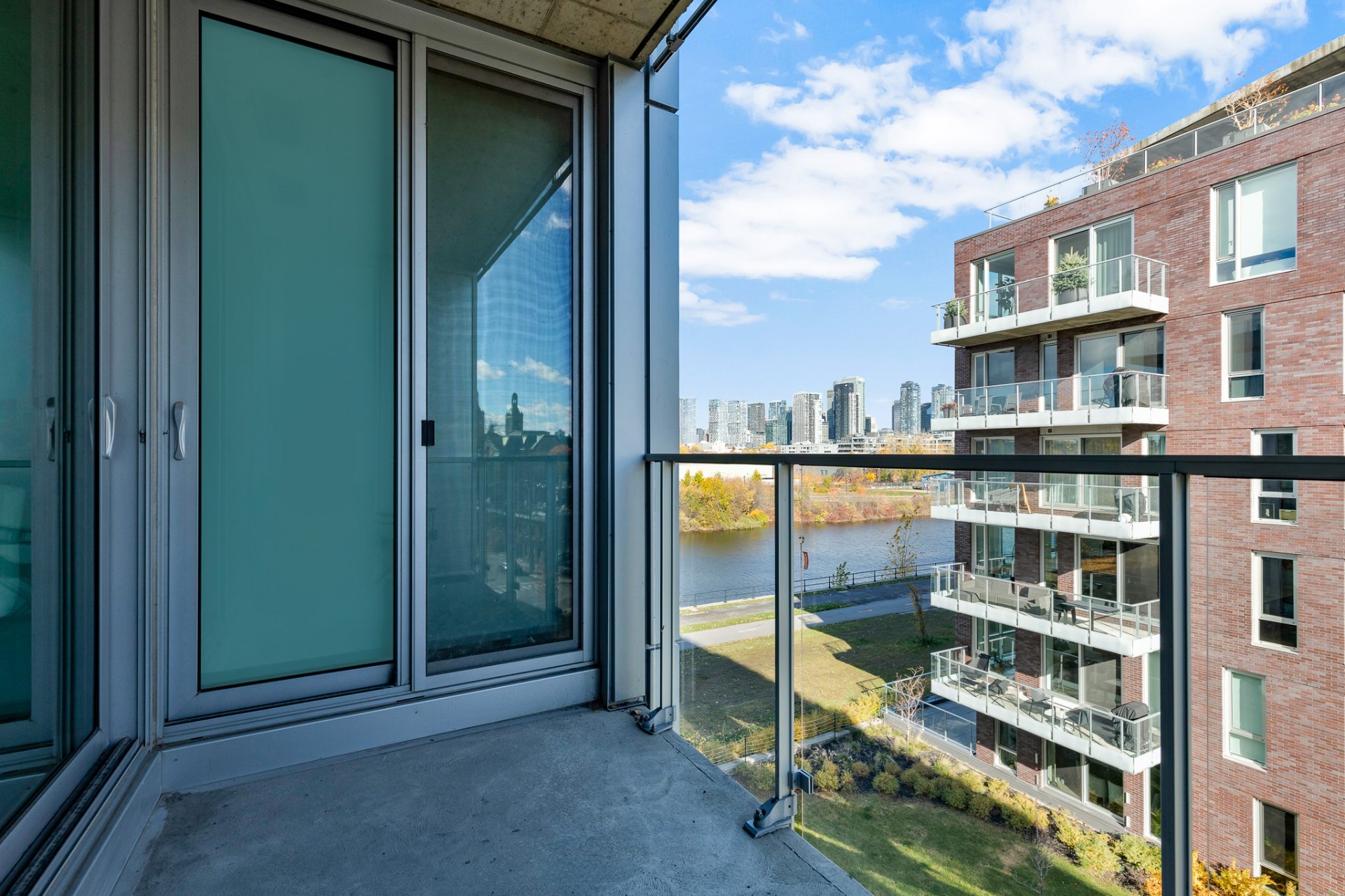 Balcony – 2301, Rue St-Patrick, apt. B414