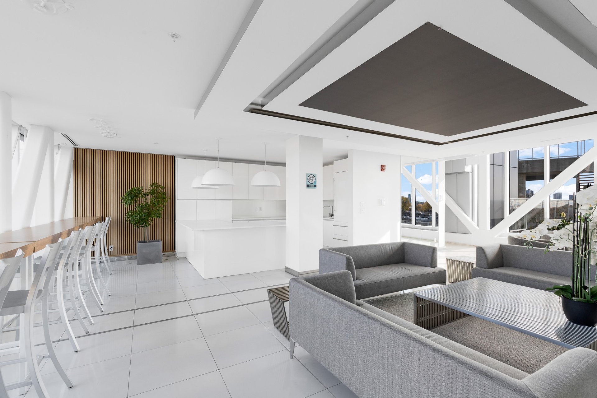 Common room – 2301, Rue St-Patrick, apt. B414