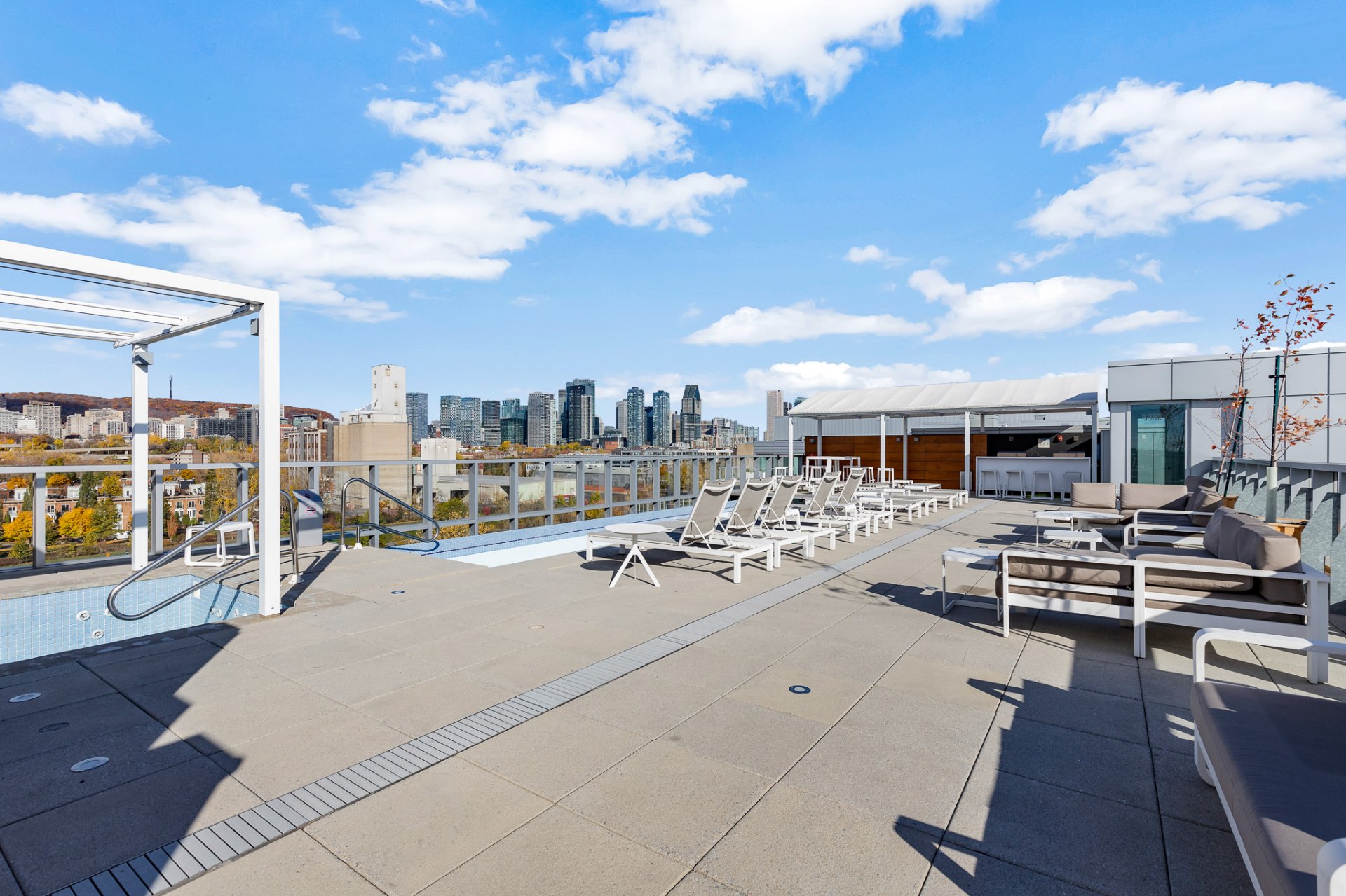 View – 2301, Rue St-Patrick, apt. B414