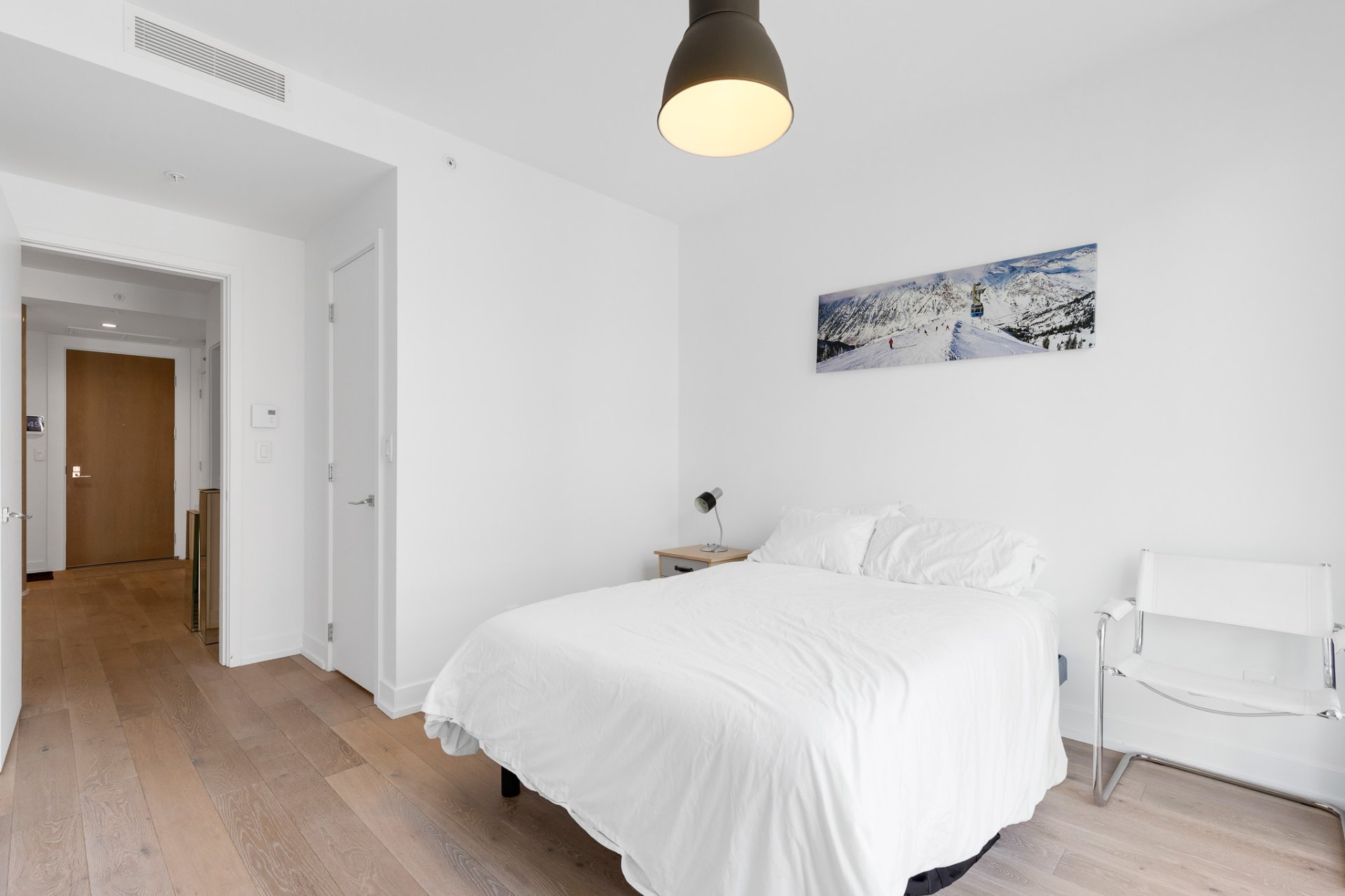 Primary bedroom – 2301, Rue St-Patrick, apt. B414