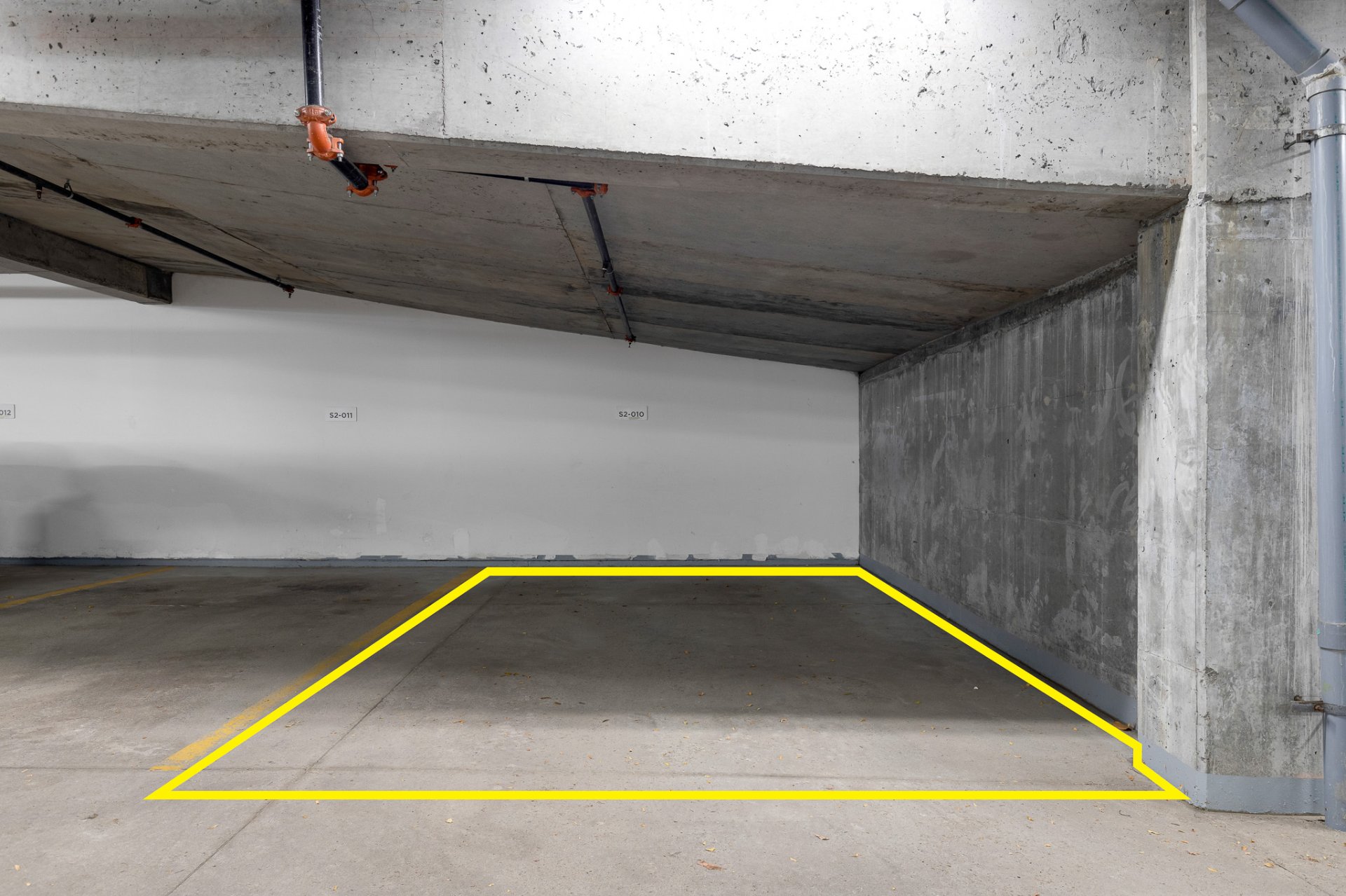 Parking – 2301, Rue St-Patrick, apt. B414