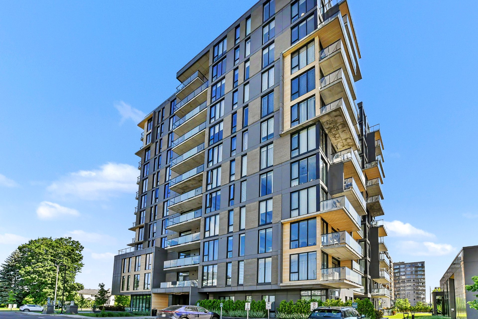 Photo de la propriété, 3500, Boul. St-Elzear O., Laval (Chomedey)