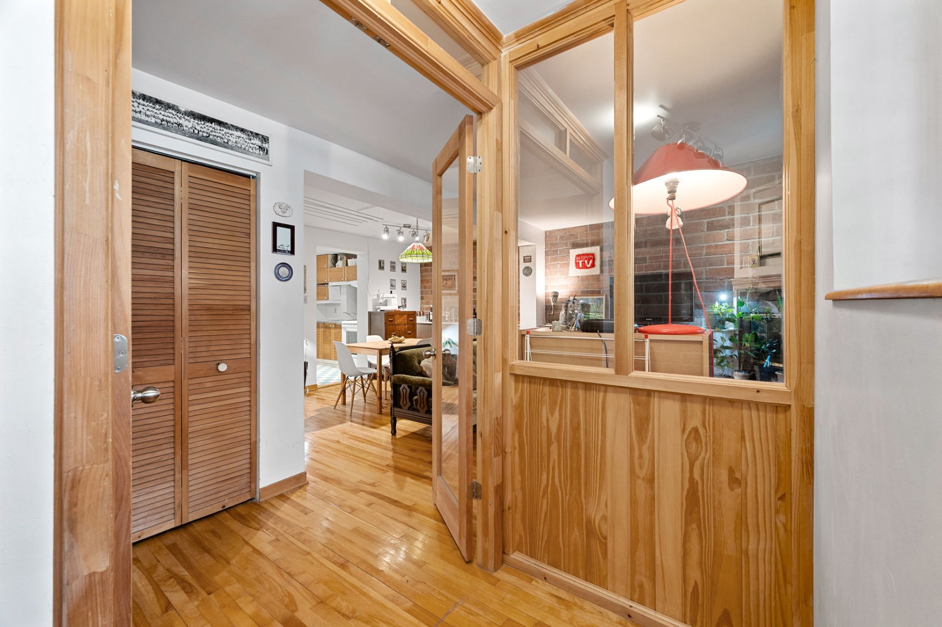 3864 Av. Henri-Julien H2W2K2 3