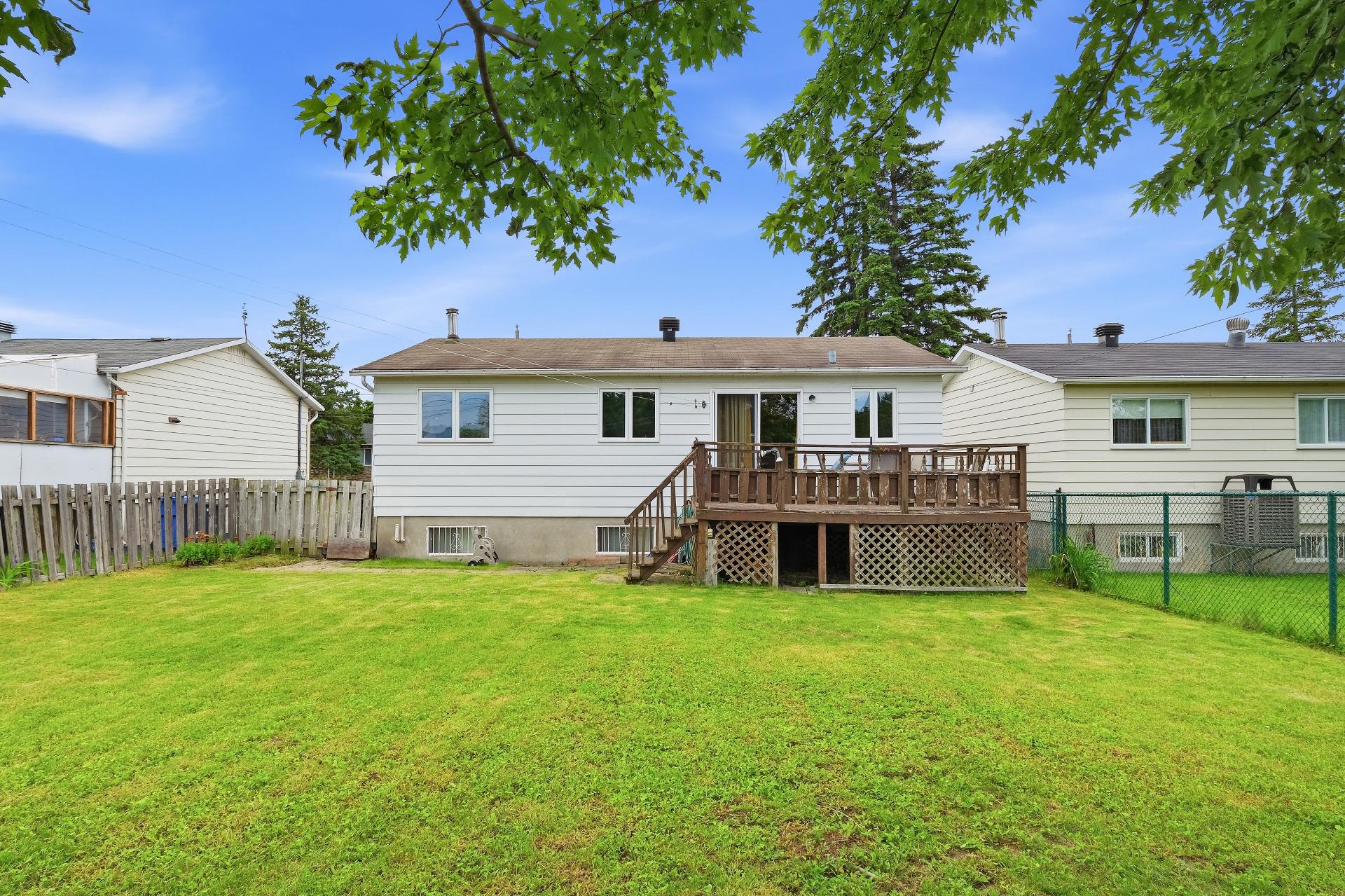 3380 Rue Latour J3Y4V9 miniature 29