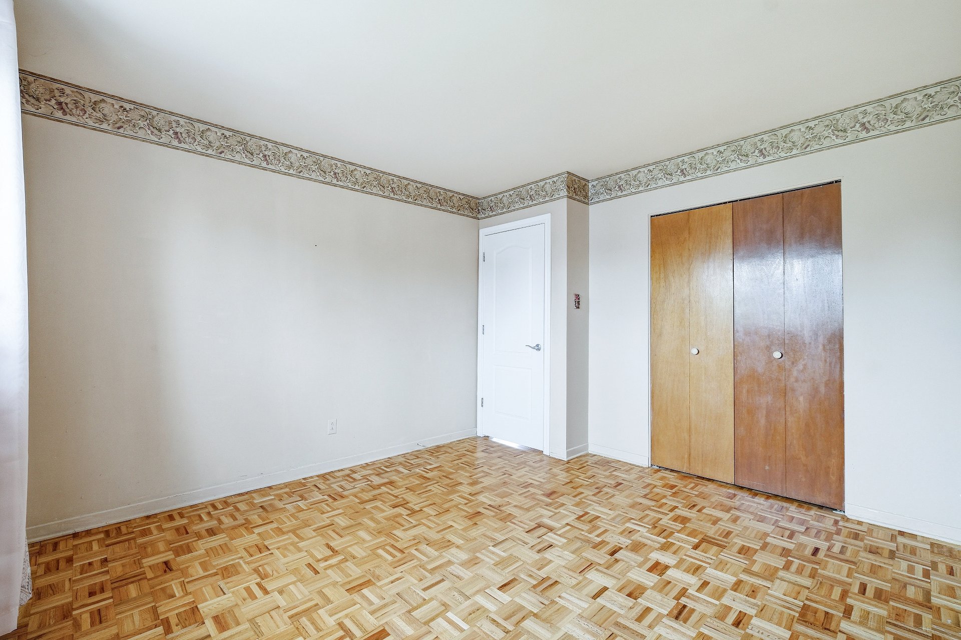 3380 Rue Latour J3Y4V9 miniature 16