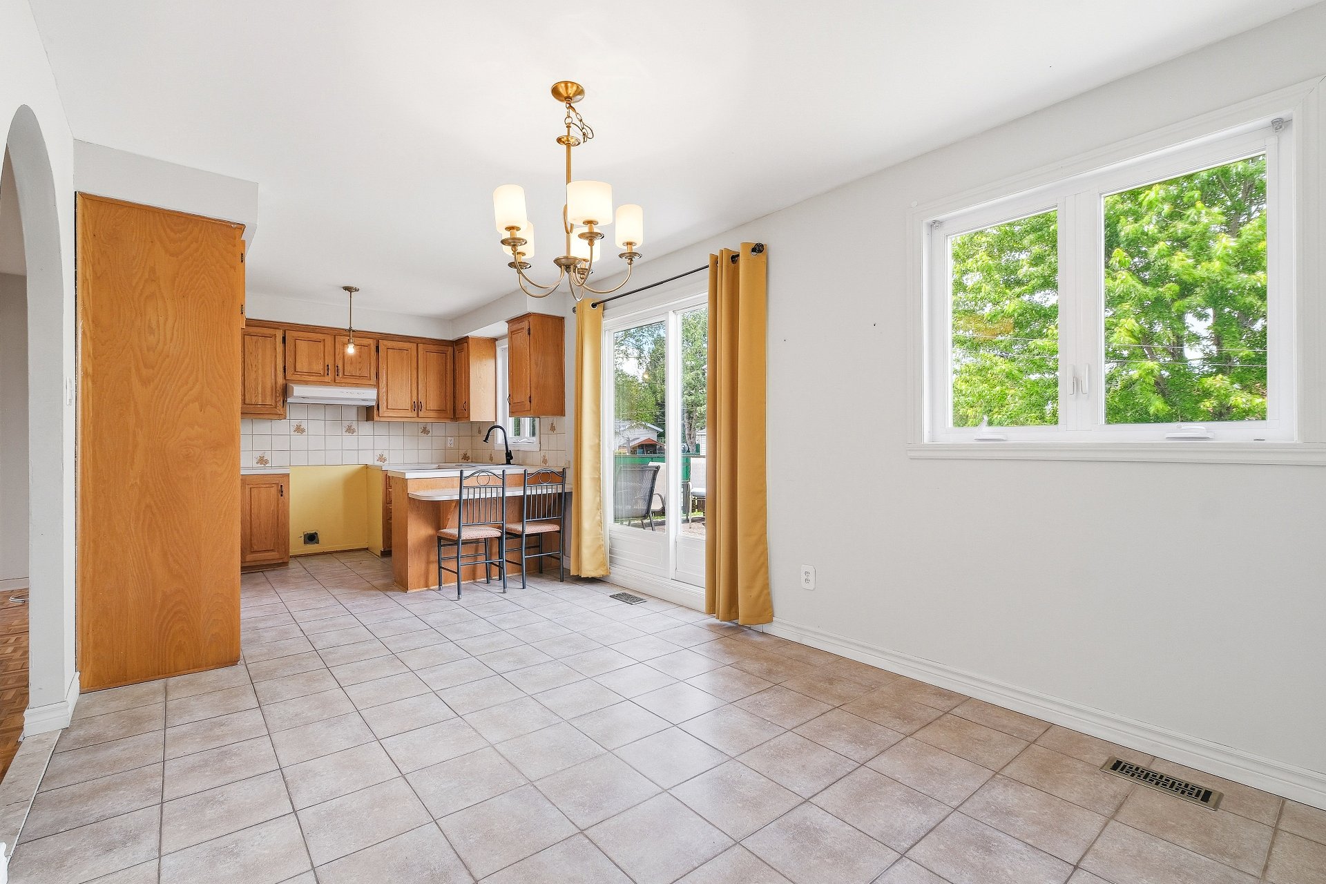 3380 Rue Latour J3Y4V9 miniature 12